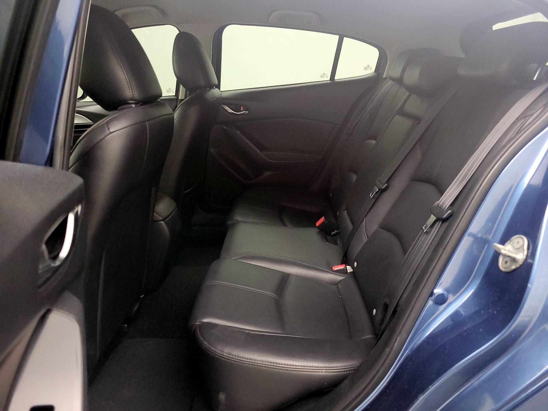 Thumbnail: 2018 Mazda Mazda3 - 20