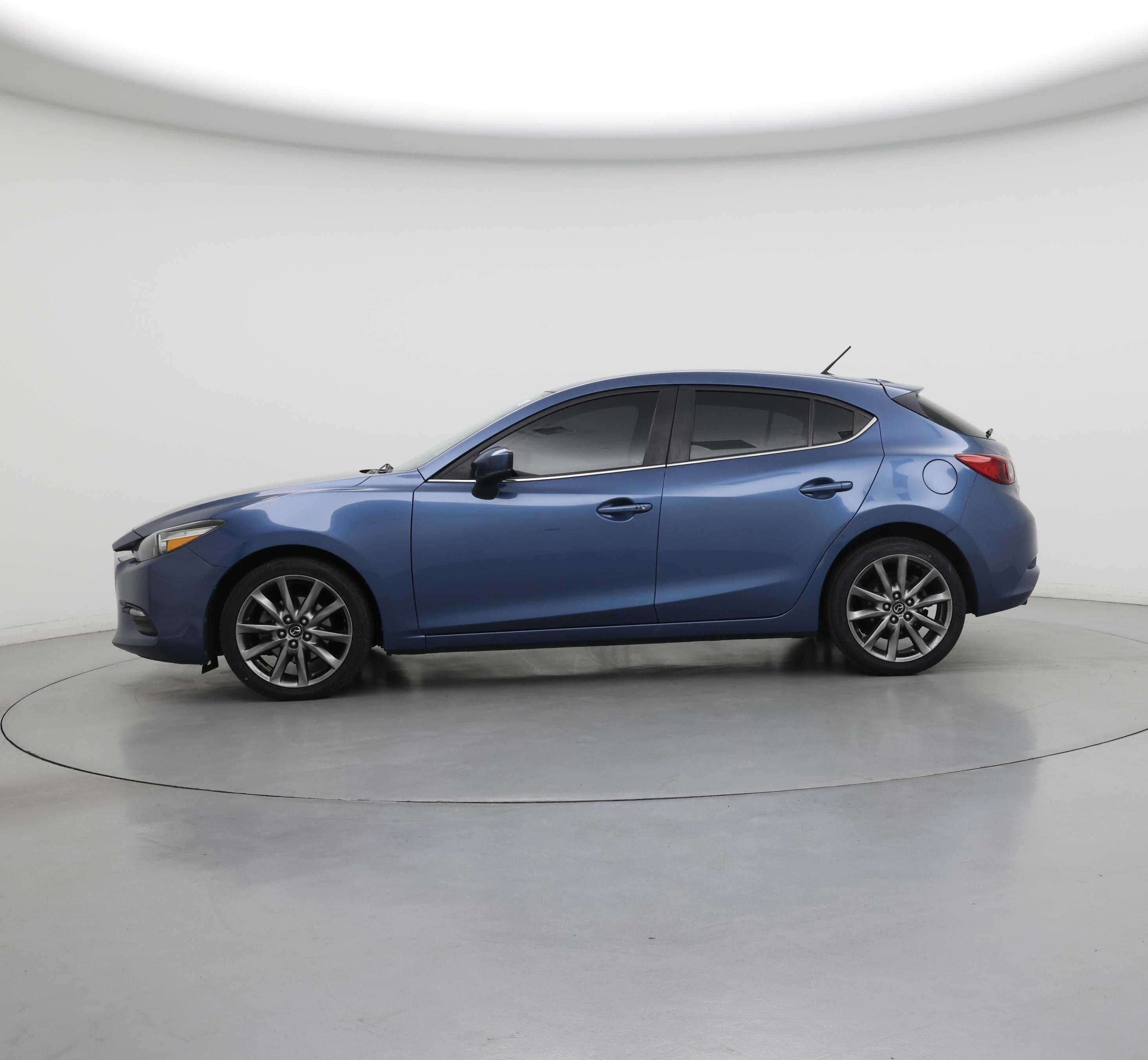 Thumbnail: 2018 Mazda Mazda3 - 3
