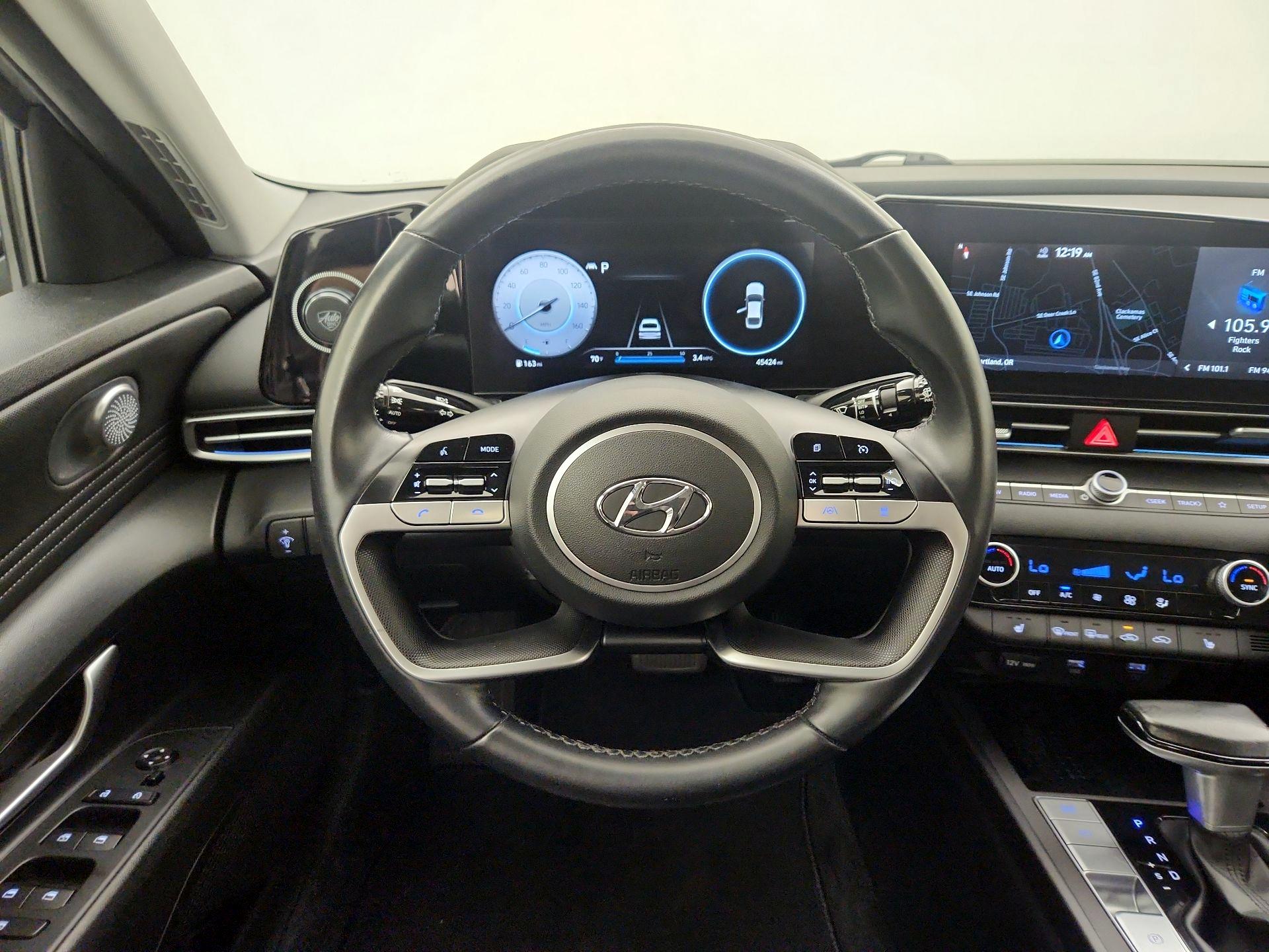 Thumbnail: 2022 Hyundai Elantra - 10