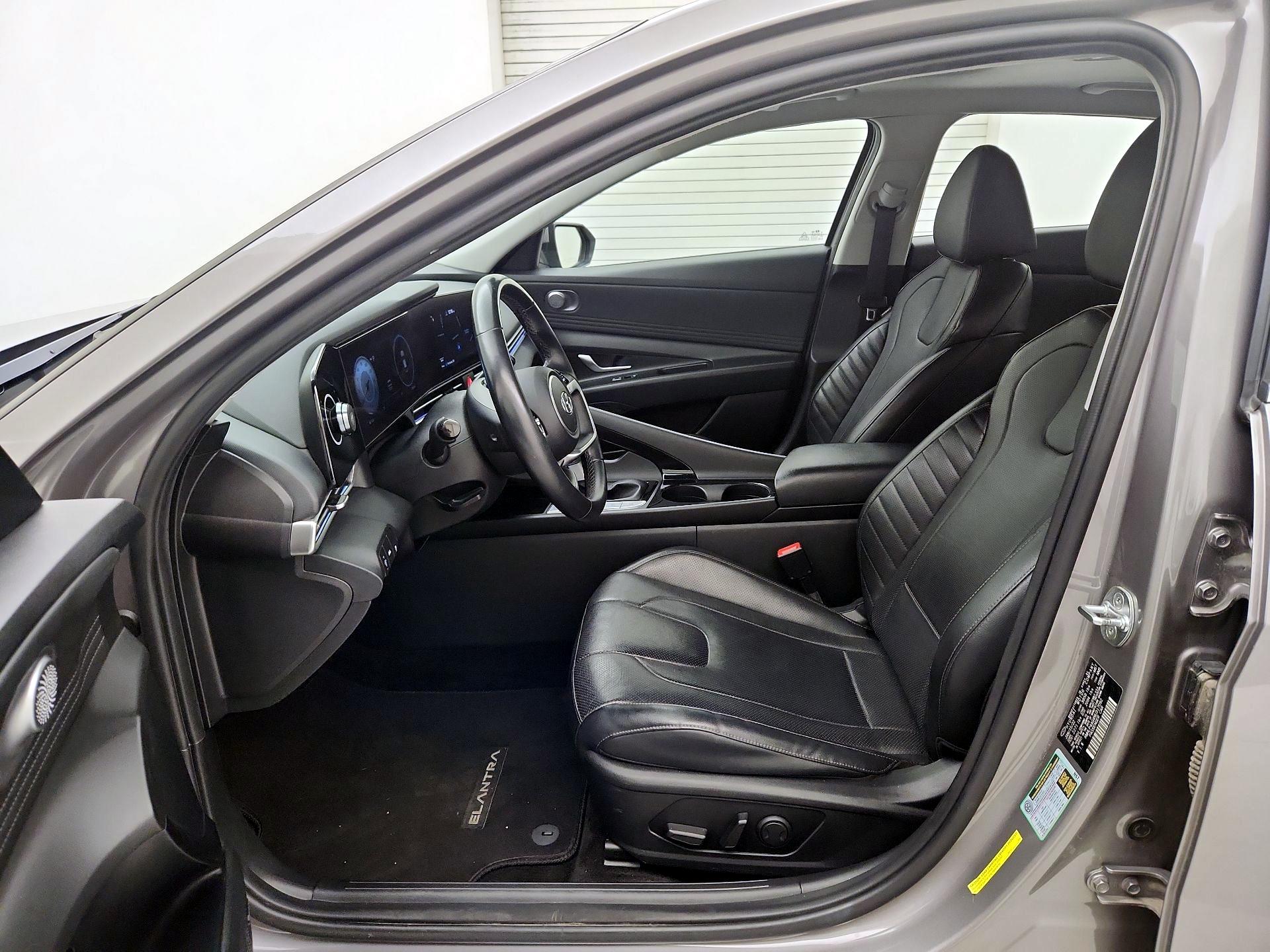 Thumbnail: 2022 Hyundai Elantra - 11