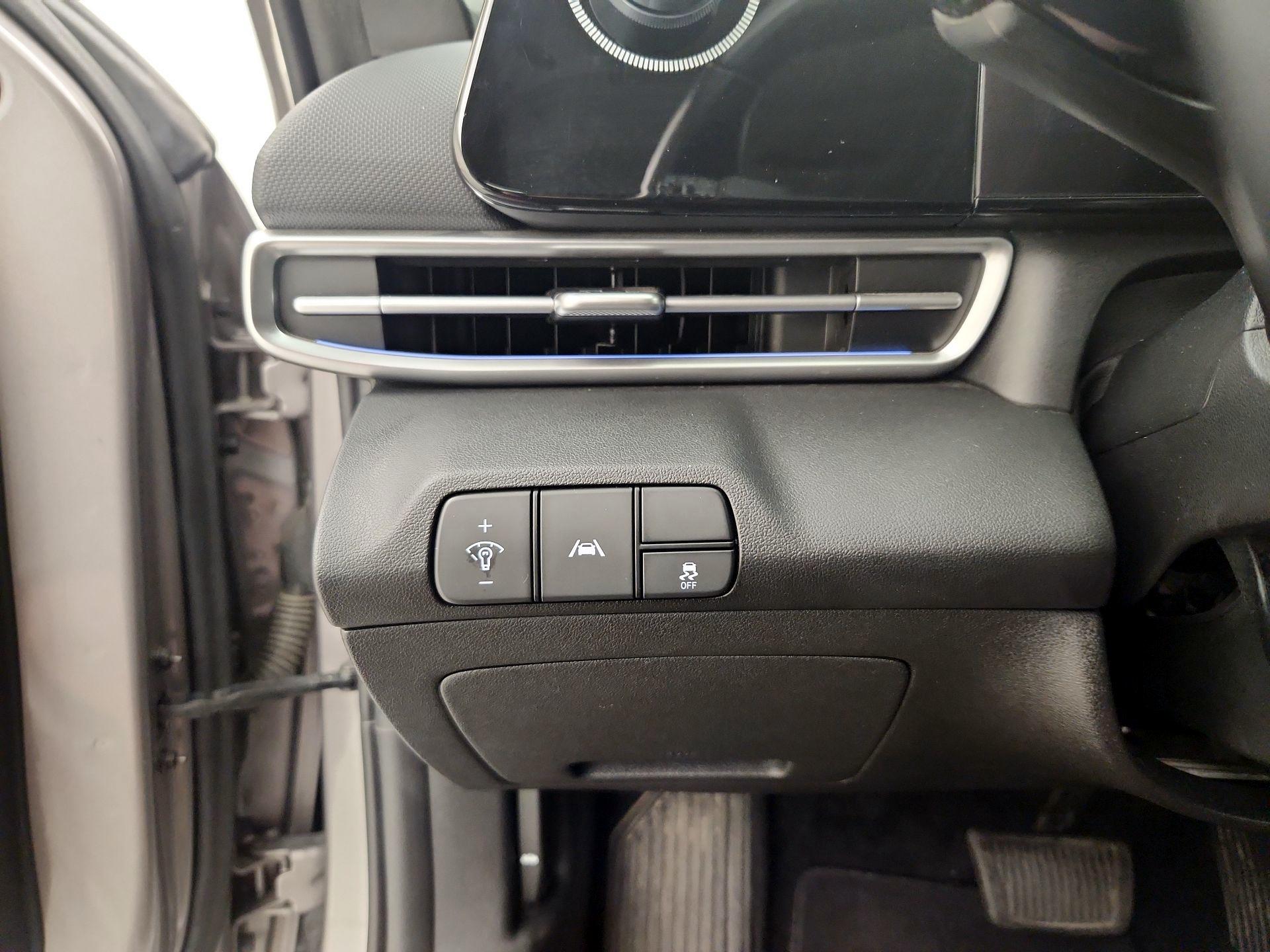 Thumbnail: 2022 Hyundai Elantra - 13