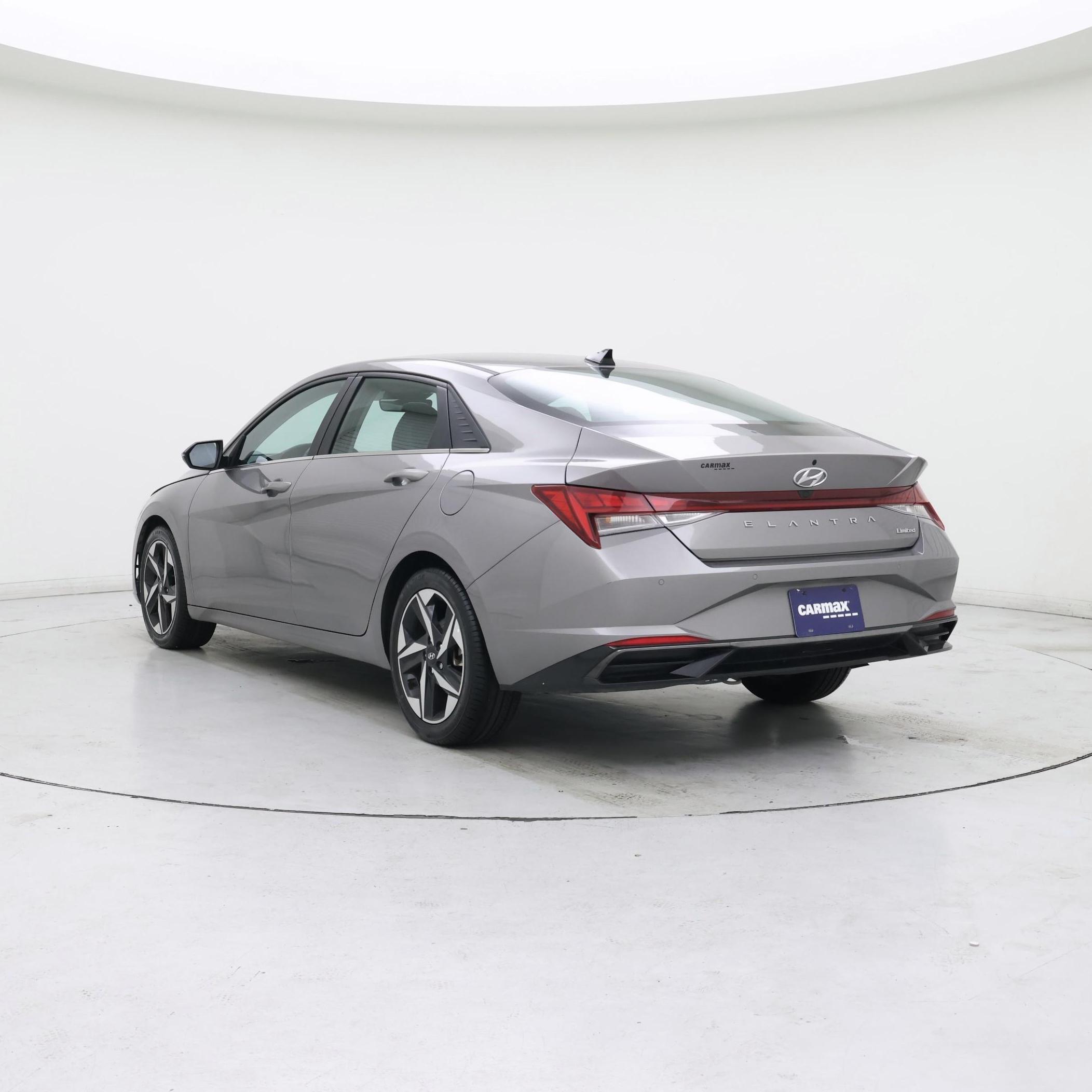 Thumbnail: 2022 Hyundai Elantra - 2