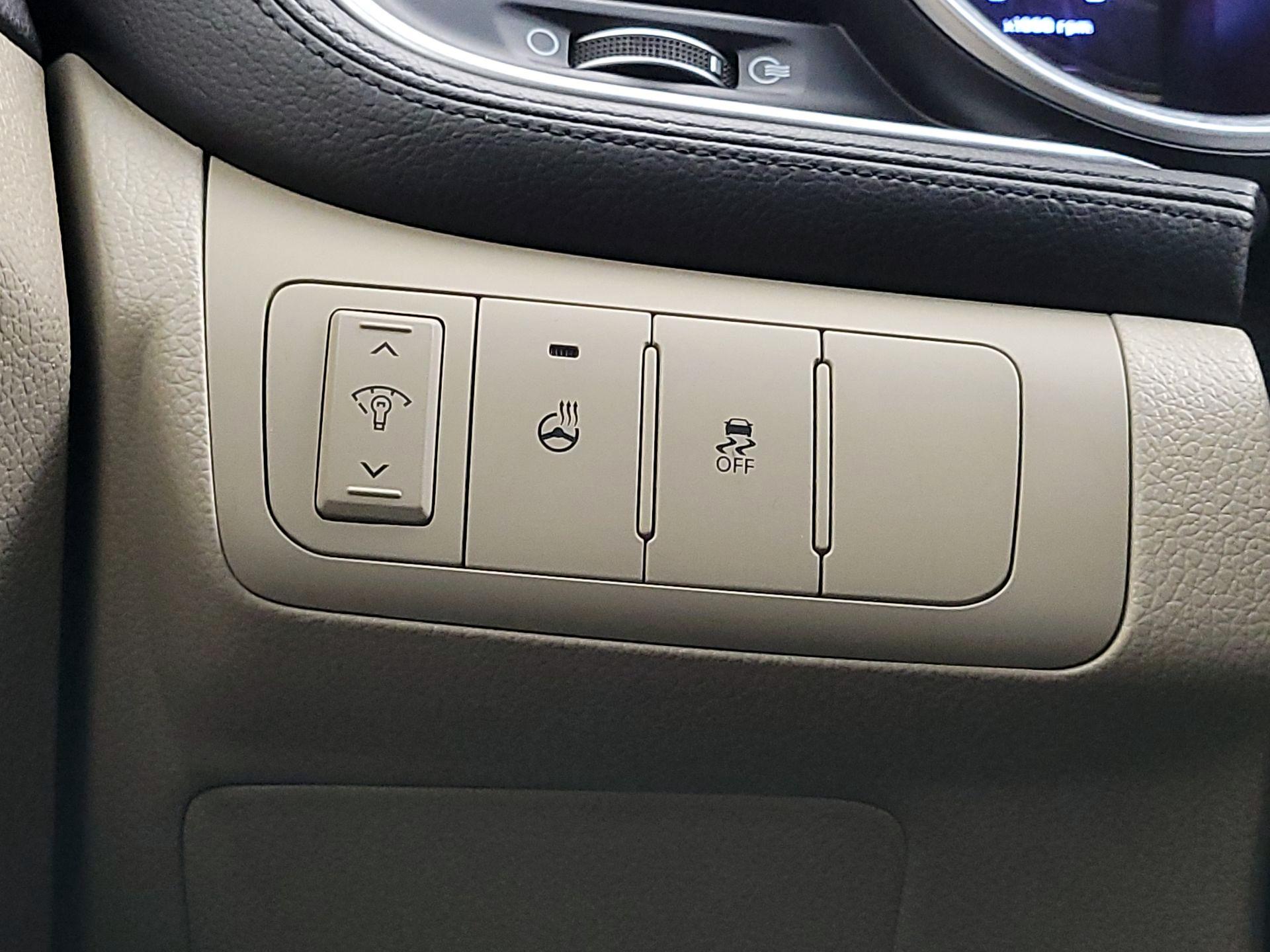 Thumbnail: 2014 Kia Optima - 13