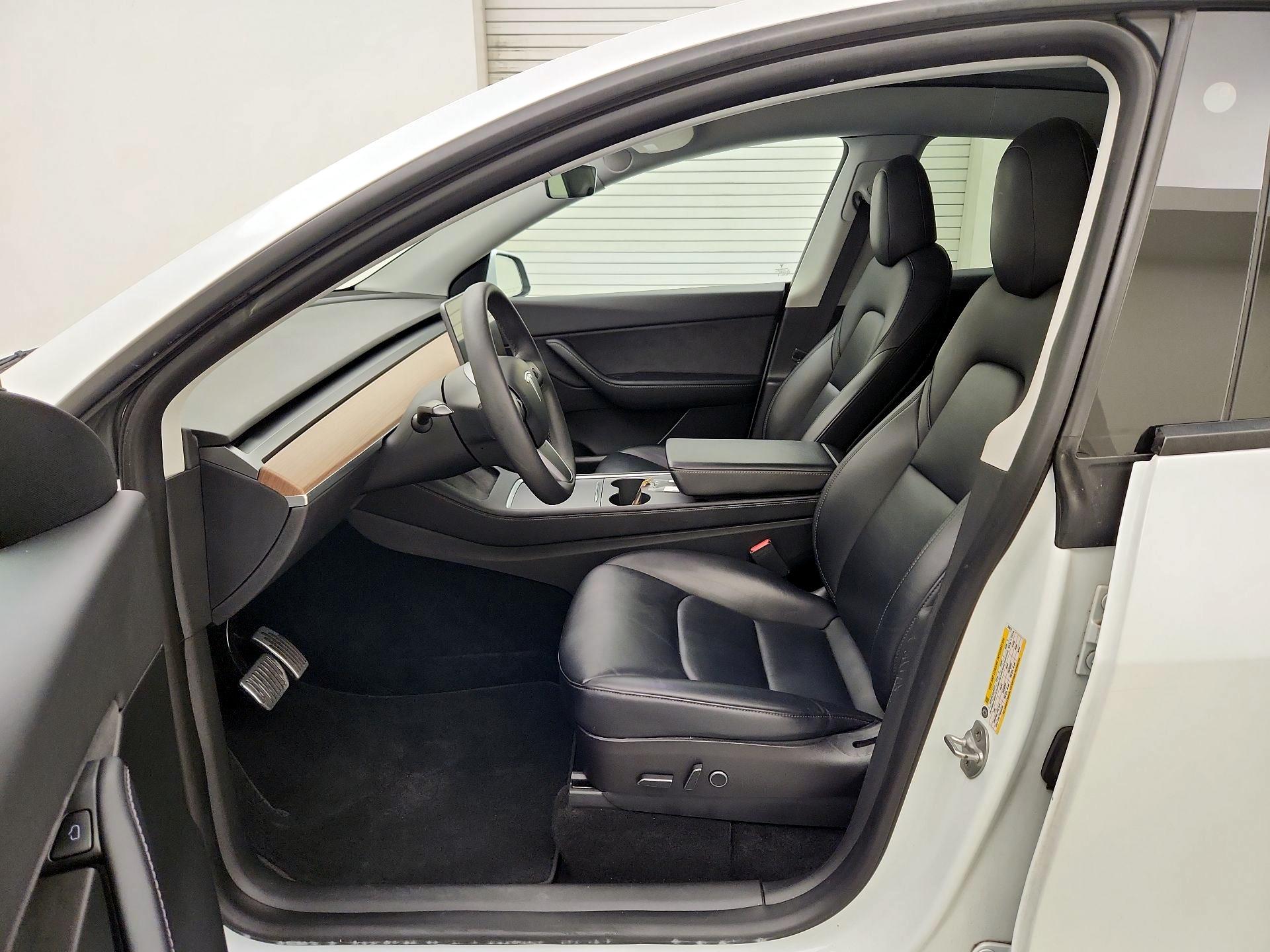 Thumbnail: 2022 Tesla Model Y - 11