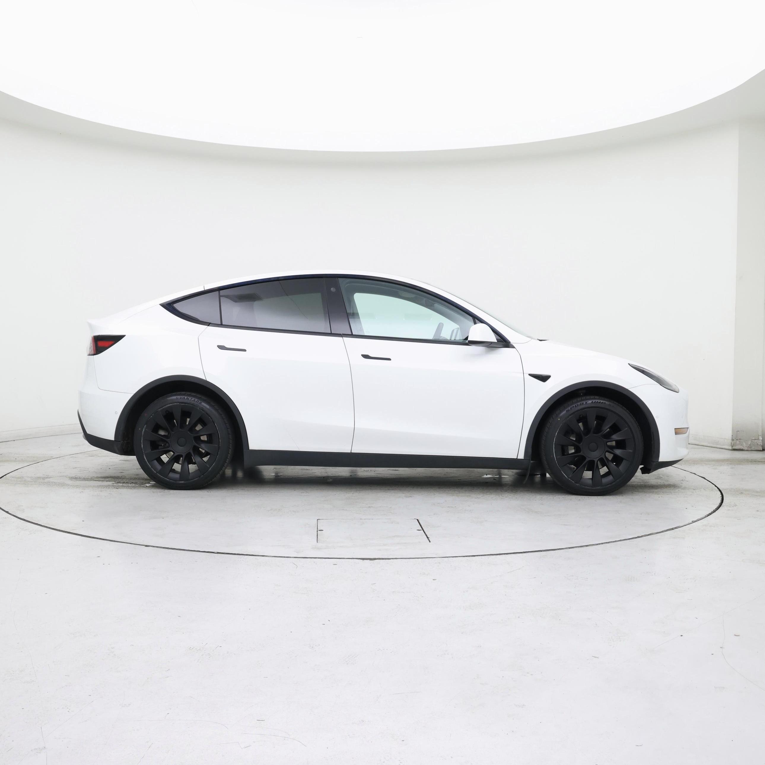 Thumbnail: 2022 Tesla Model Y - 7