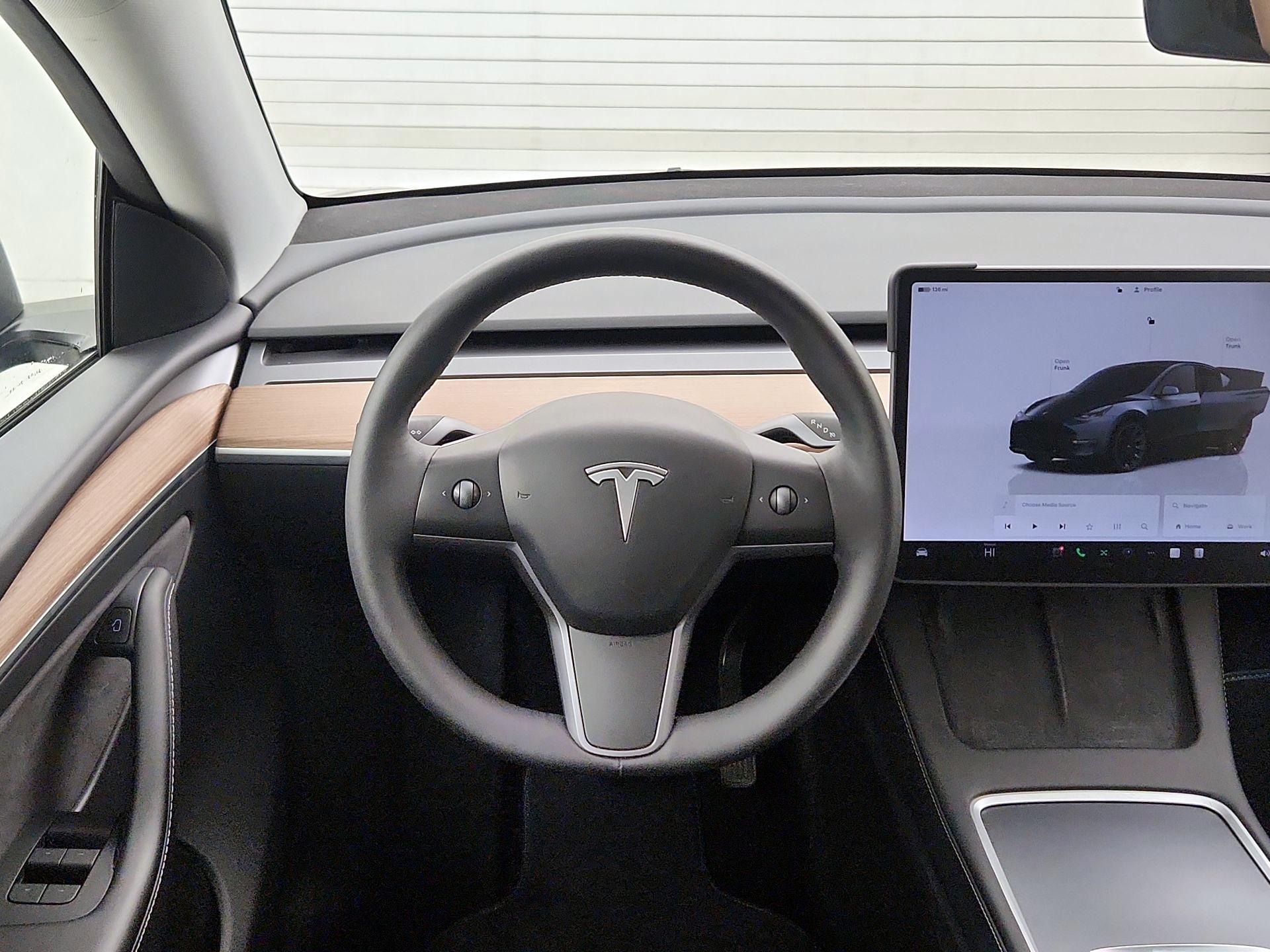 Thumbnail: 2023 Tesla Model Y - 10