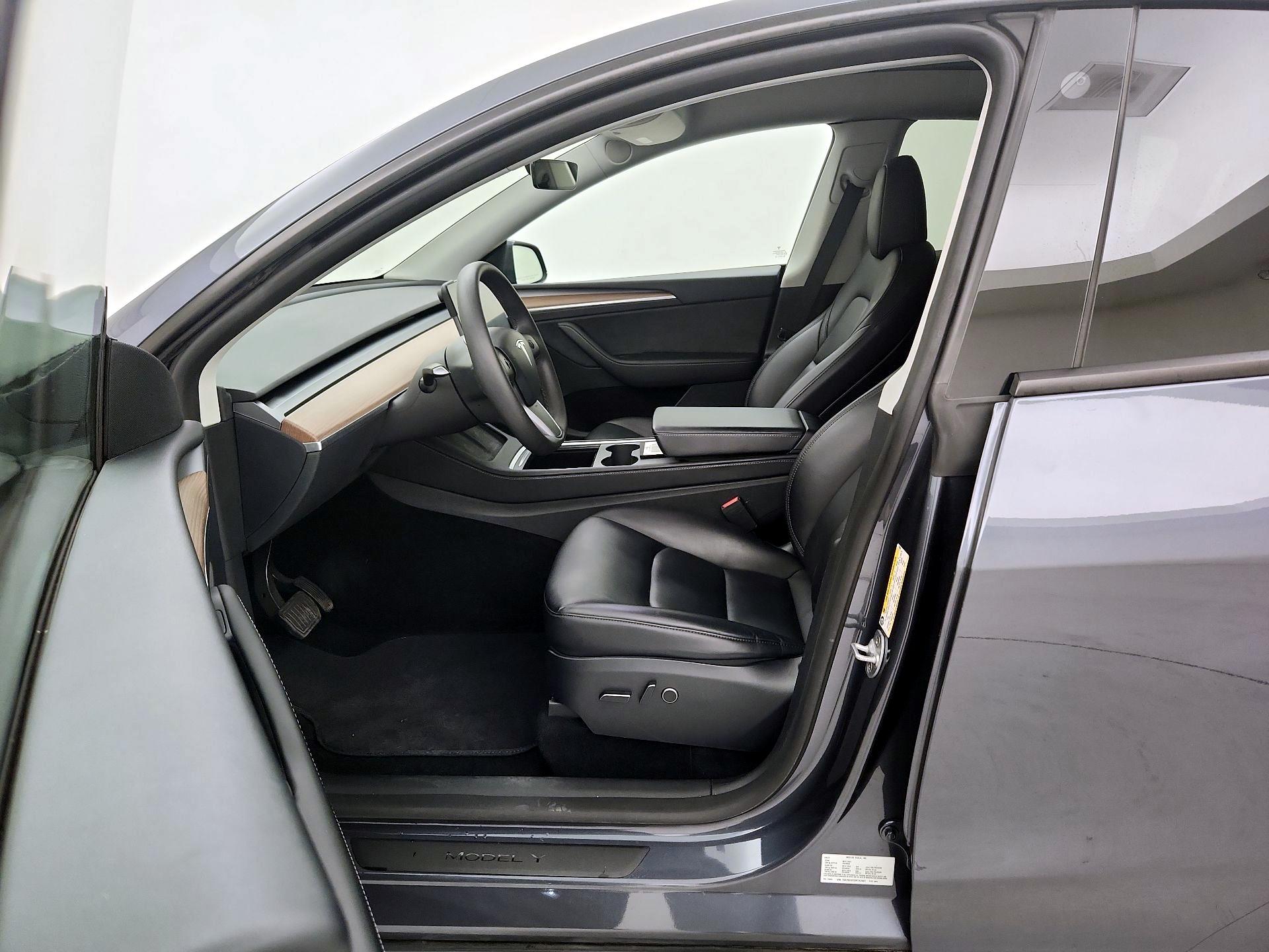 Thumbnail: 2023 Tesla Model Y - 11