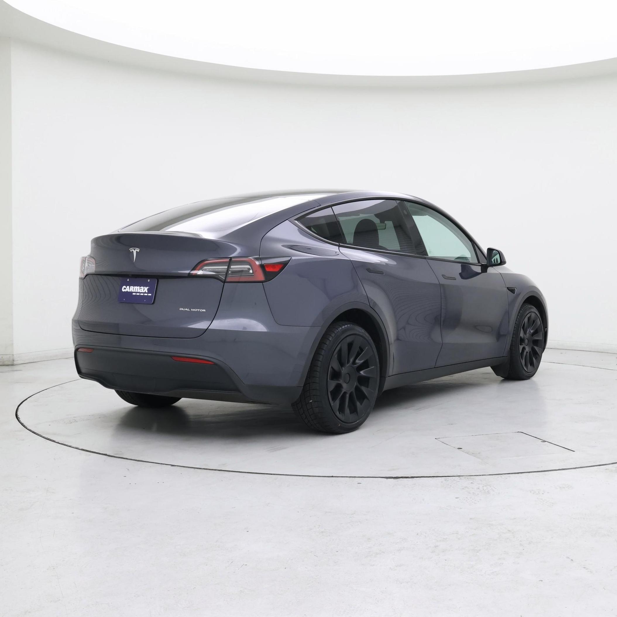 Thumbnail: 2023 Tesla Model Y - 8