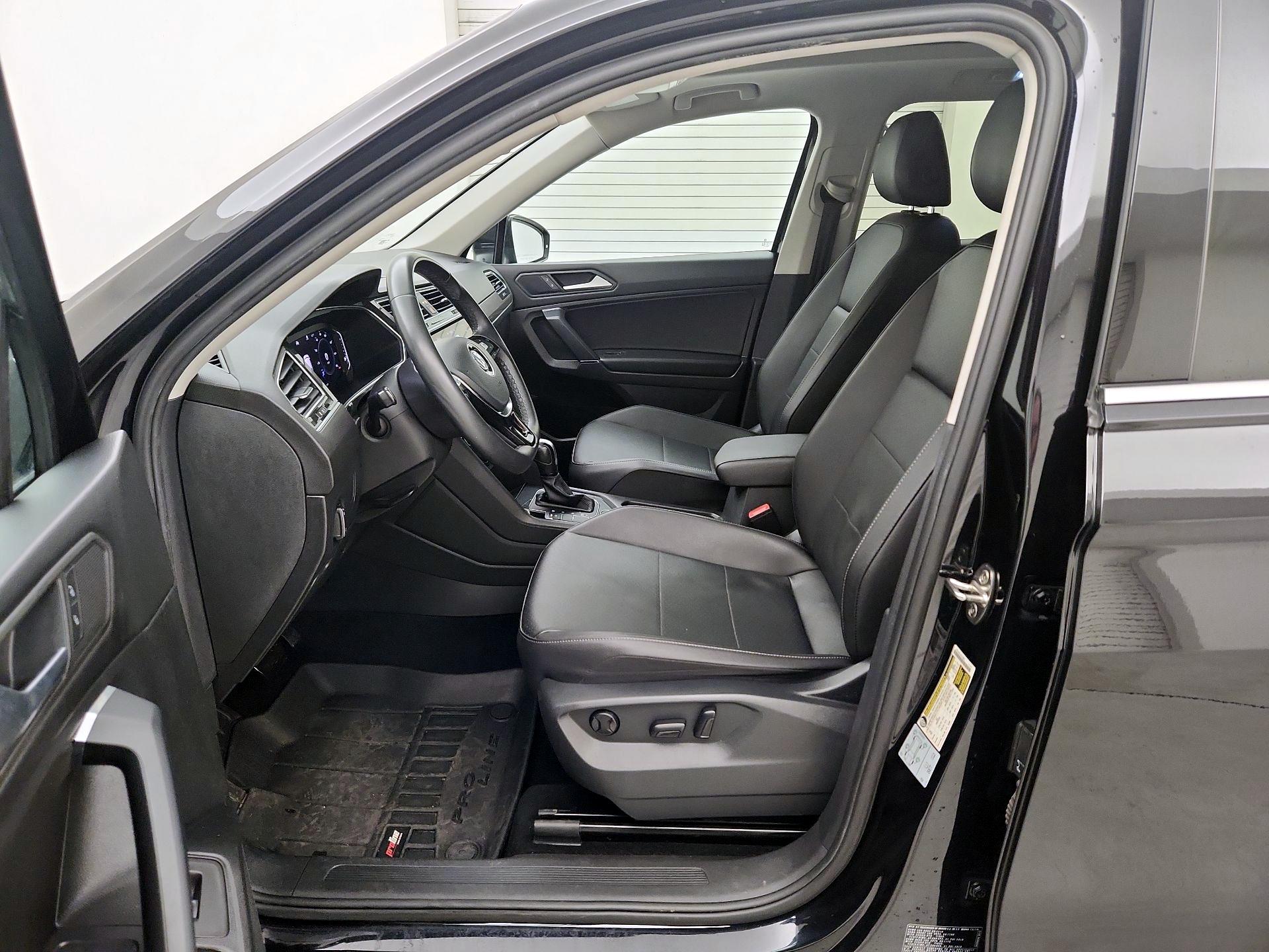 Thumbnail: 2020 Volkswagen Tiguan - 11