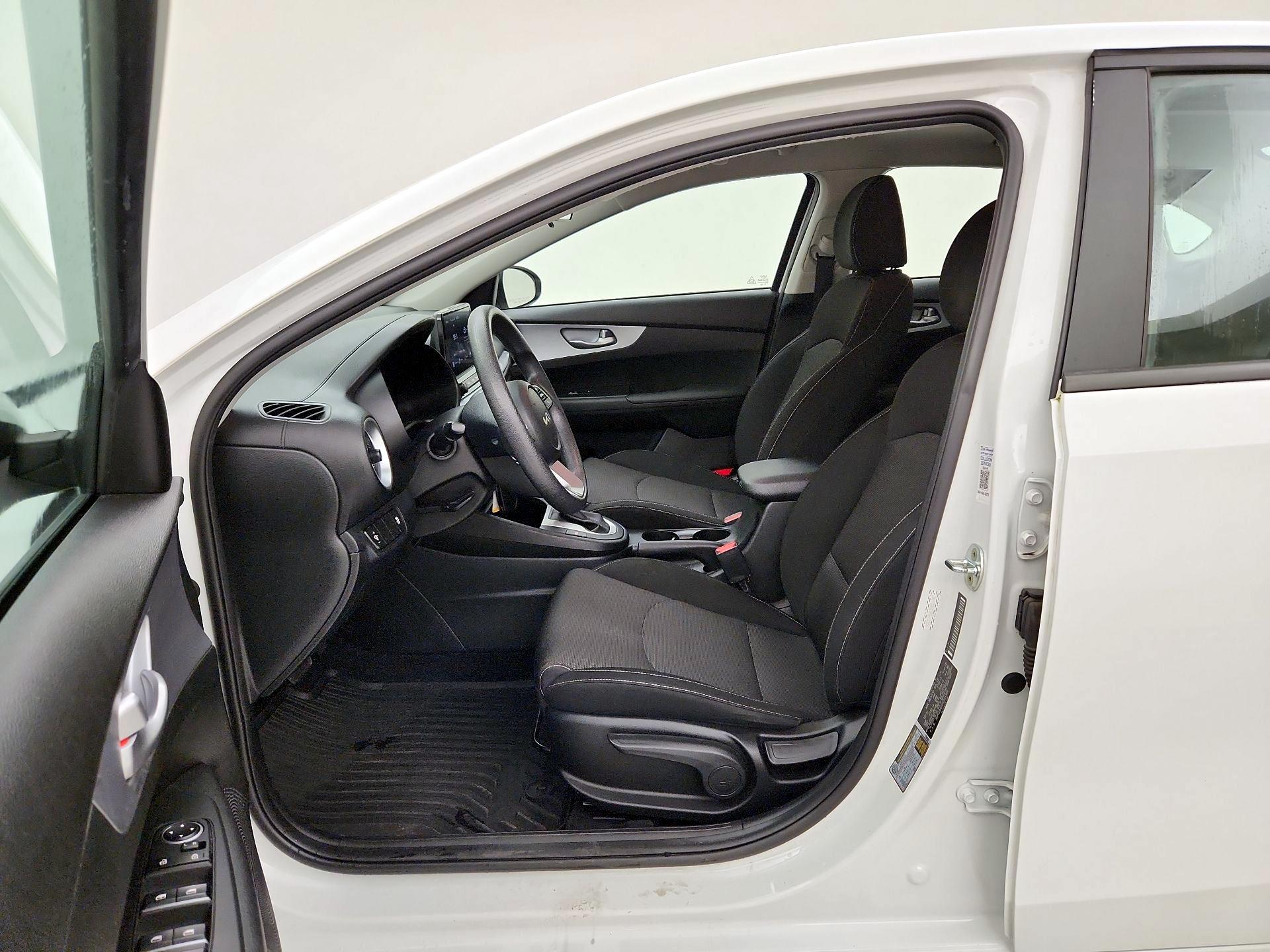 Thumbnail: 2023 Kia Forte - 11