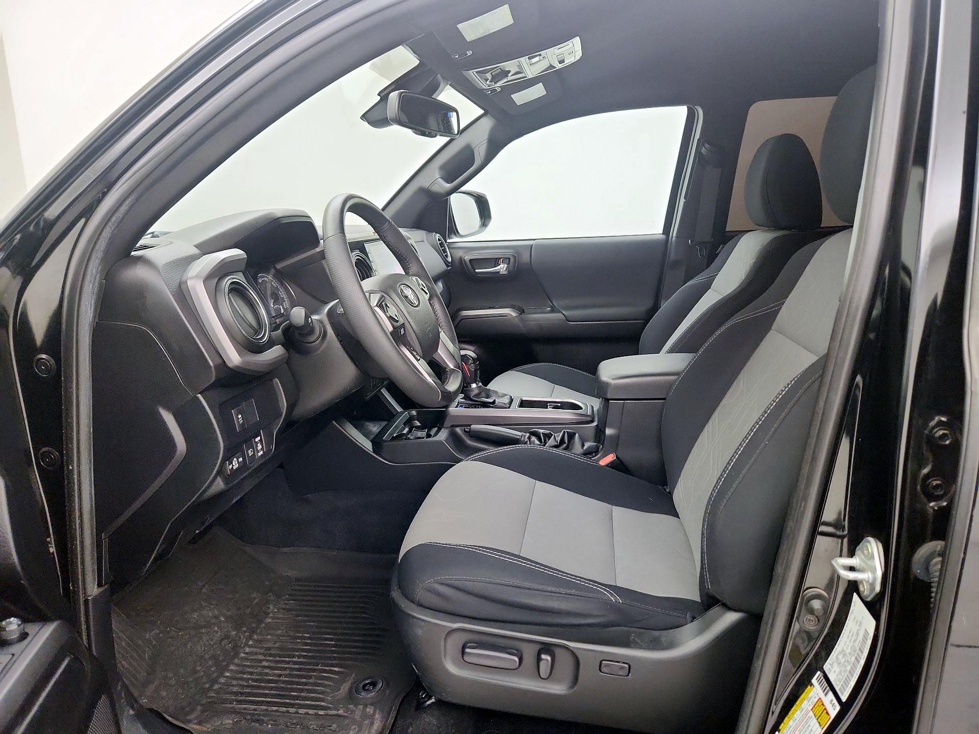 Thumbnail: 2021 Toyota Tacoma - 11