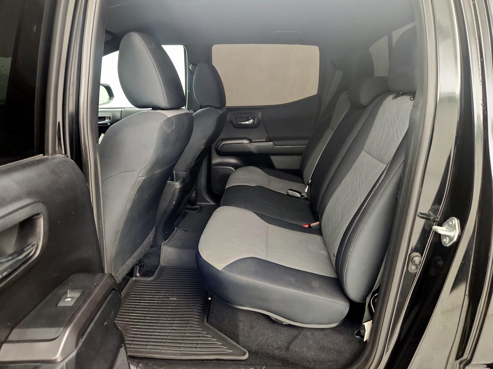 Thumbnail: 2021 Toyota Tacoma - 19