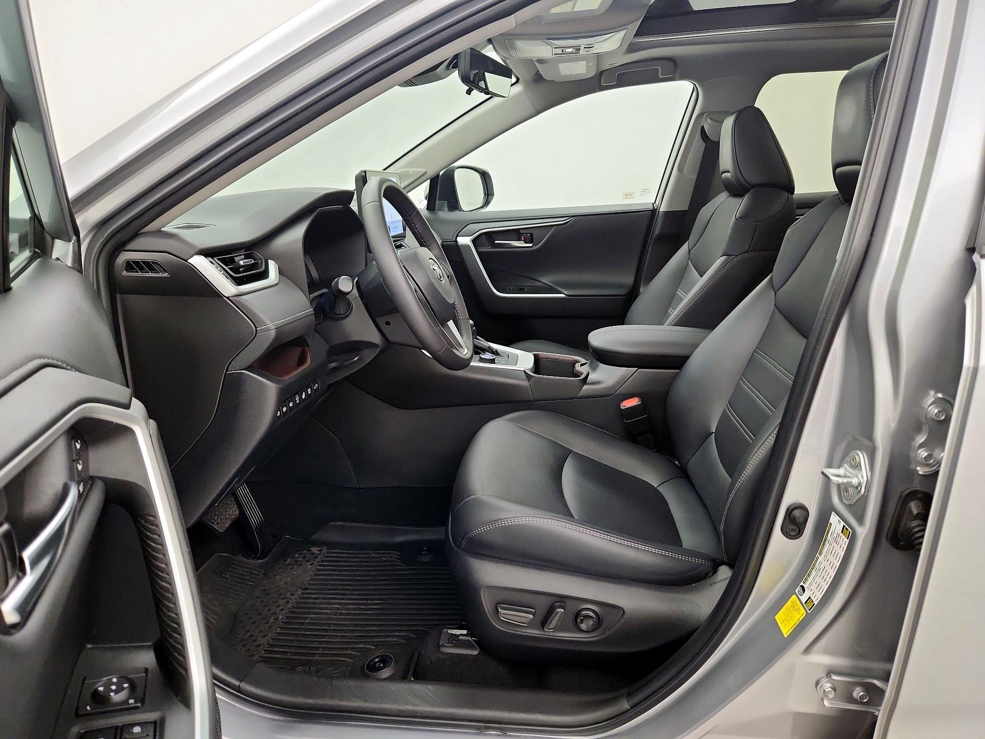 Thumbnail: 2023 Toyota RAV4 - 11