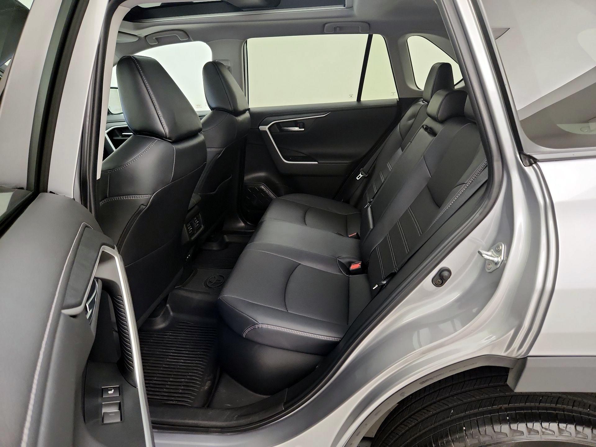 Thumbnail: 2023 Toyota RAV4 - 20