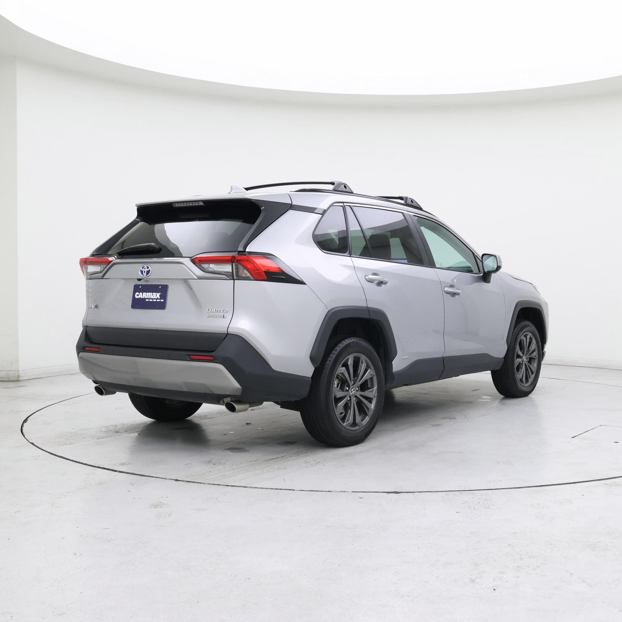 Thumbnail: 2023 Toyota RAV4 - 8