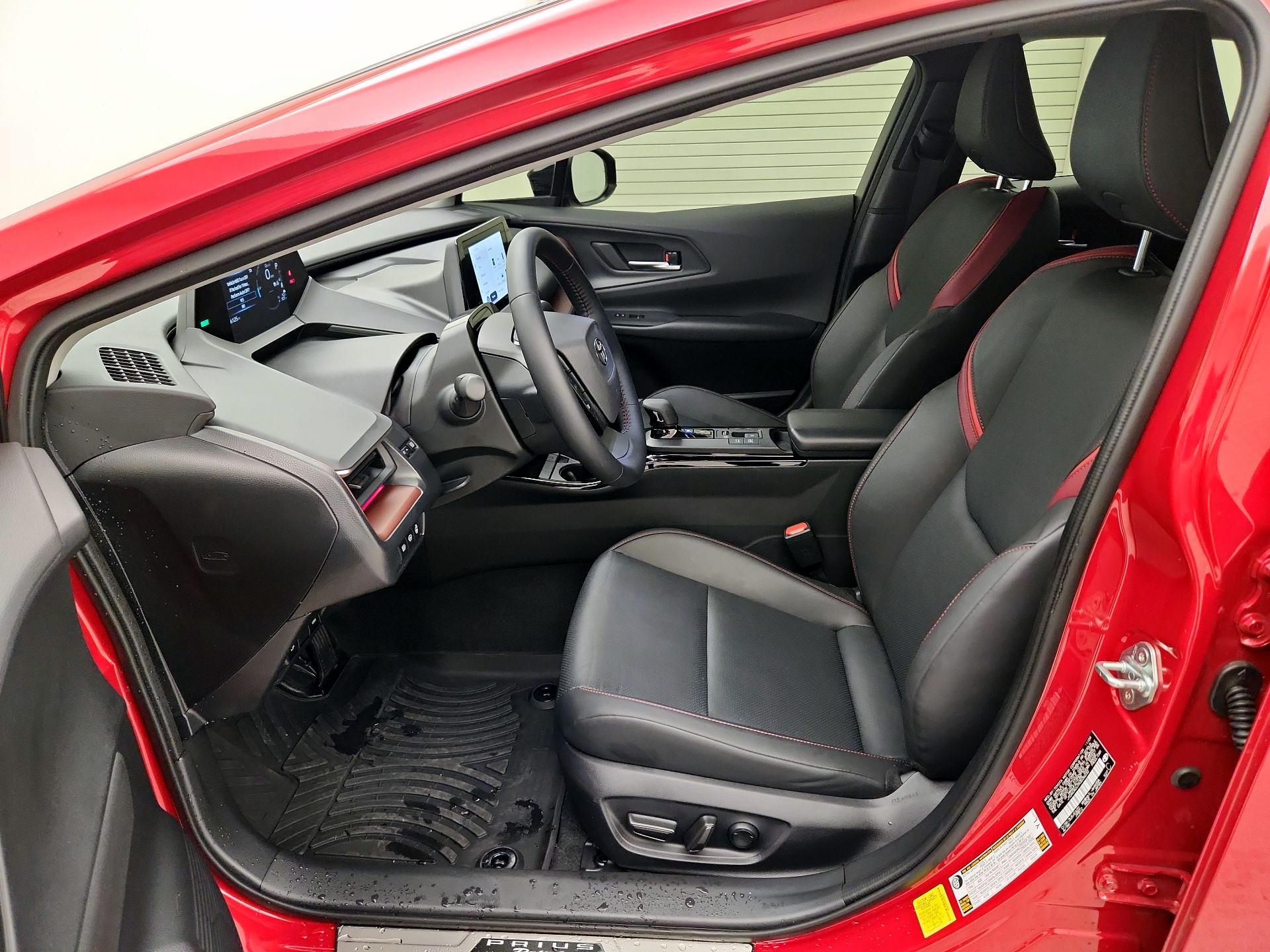 Thumbnail: 2024 Toyota Prius Prime - 11