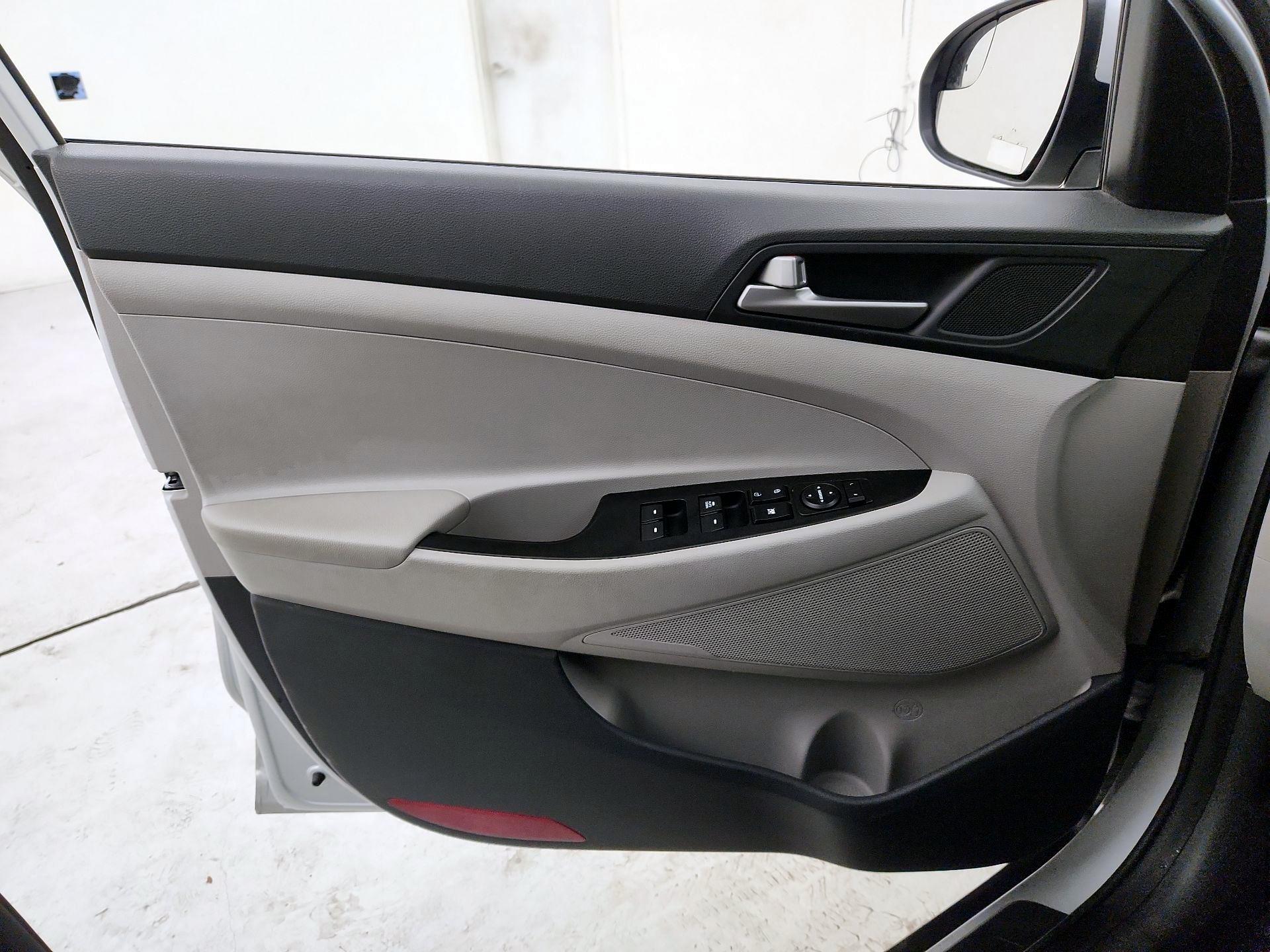 Thumbnail: 2018 Hyundai Tucson - 12