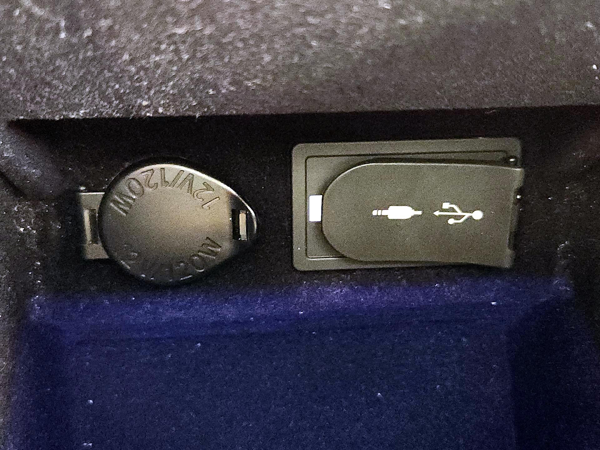 Thumbnail: 2016 Lexus ES - 18