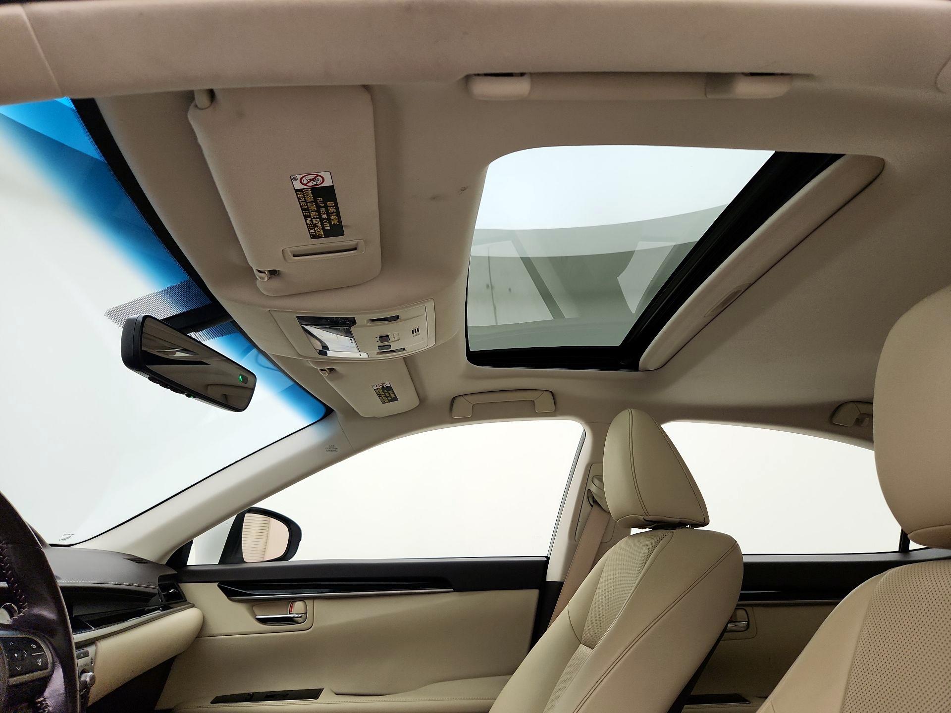 Thumbnail: 2016 Lexus ES - 19