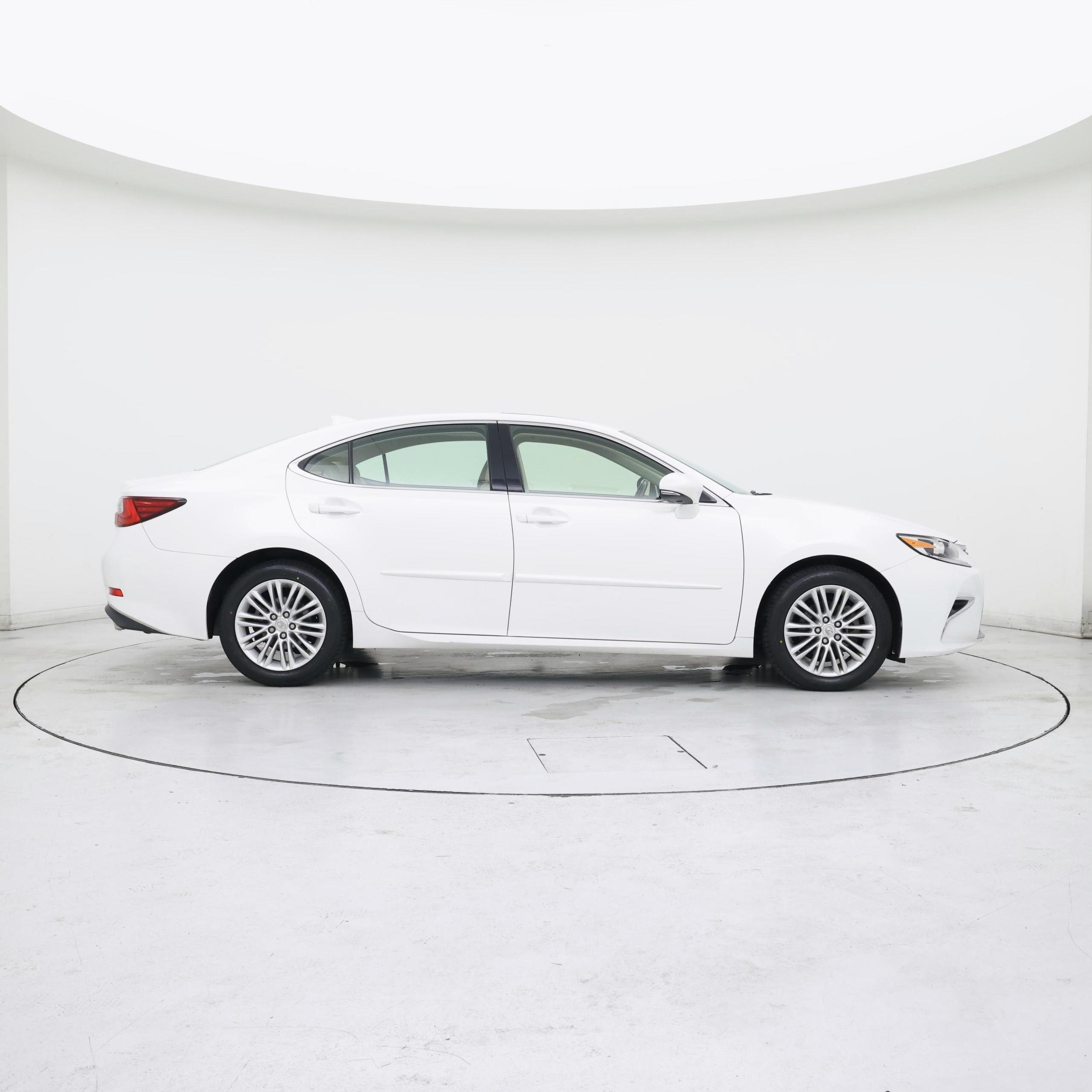Thumbnail: 2016 Lexus ES - 7