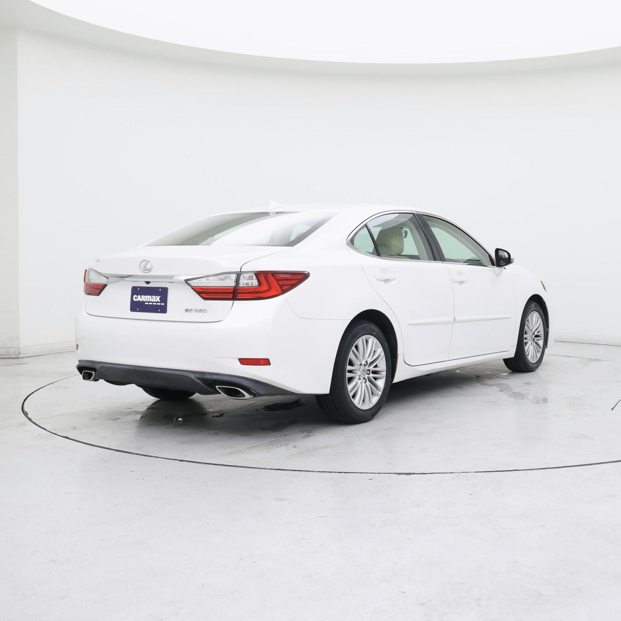 Thumbnail: 2016 Lexus ES - 8