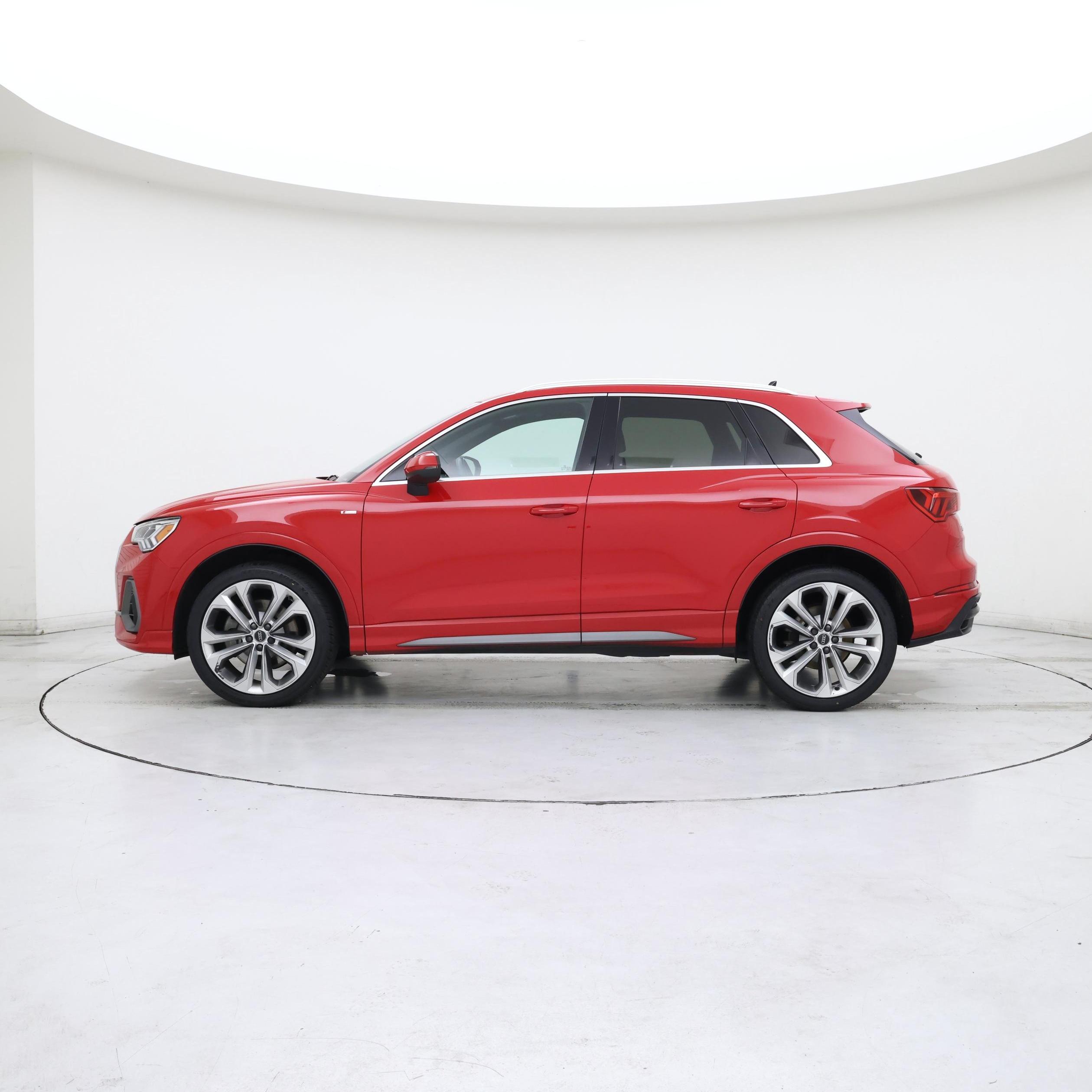Thumbnail: 2020 Audi Q3 - 3