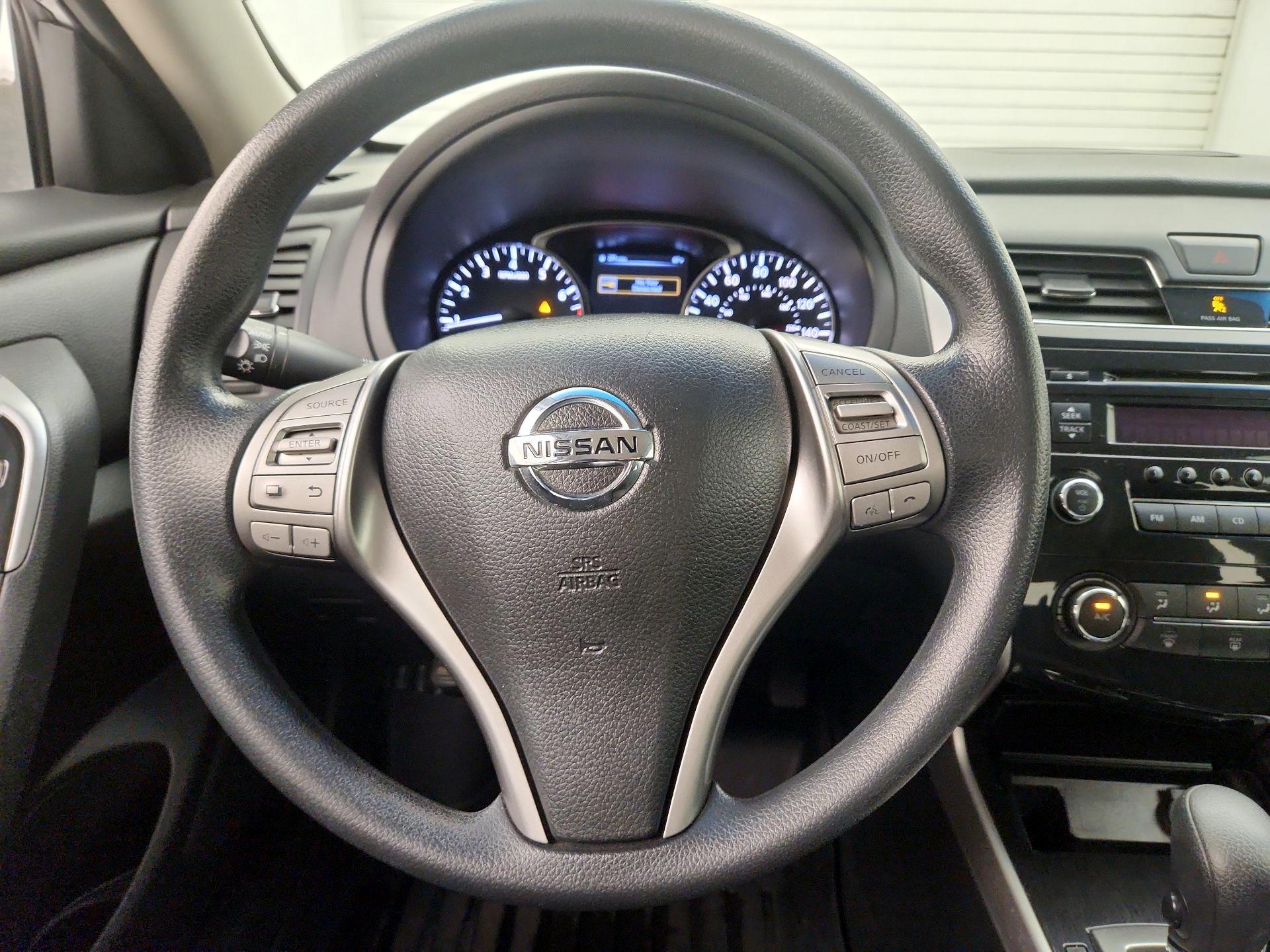 Thumbnail: 2014 Nissan Altima - 10