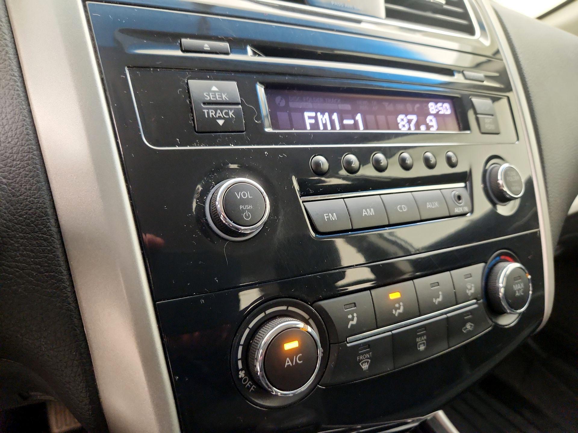 Thumbnail: 2014 Nissan Altima - 14