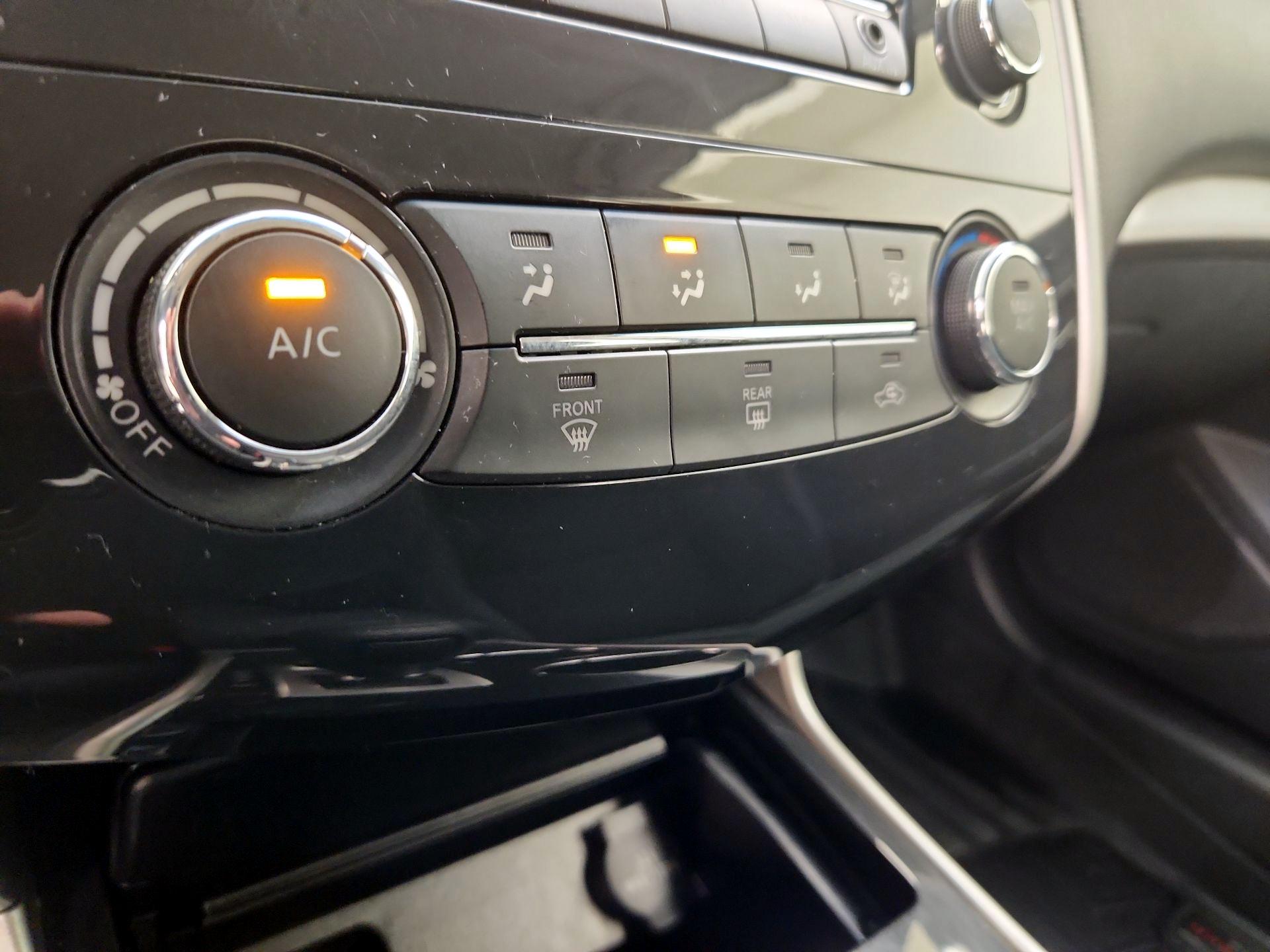 Thumbnail: 2014 Nissan Altima - 15