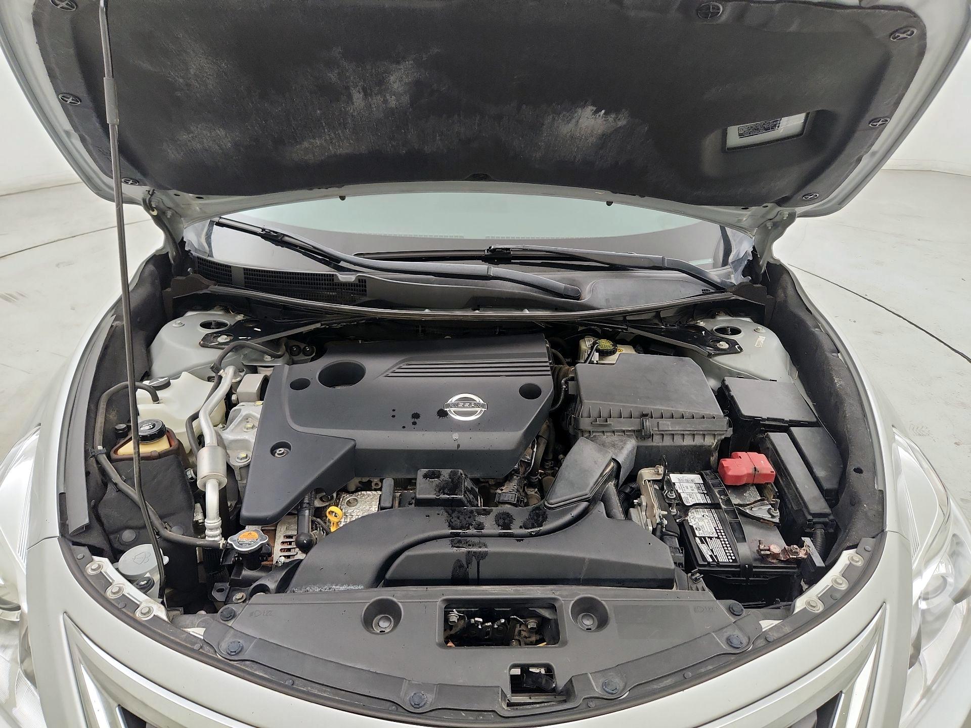 Thumbnail: 2014 Nissan Altima - 20