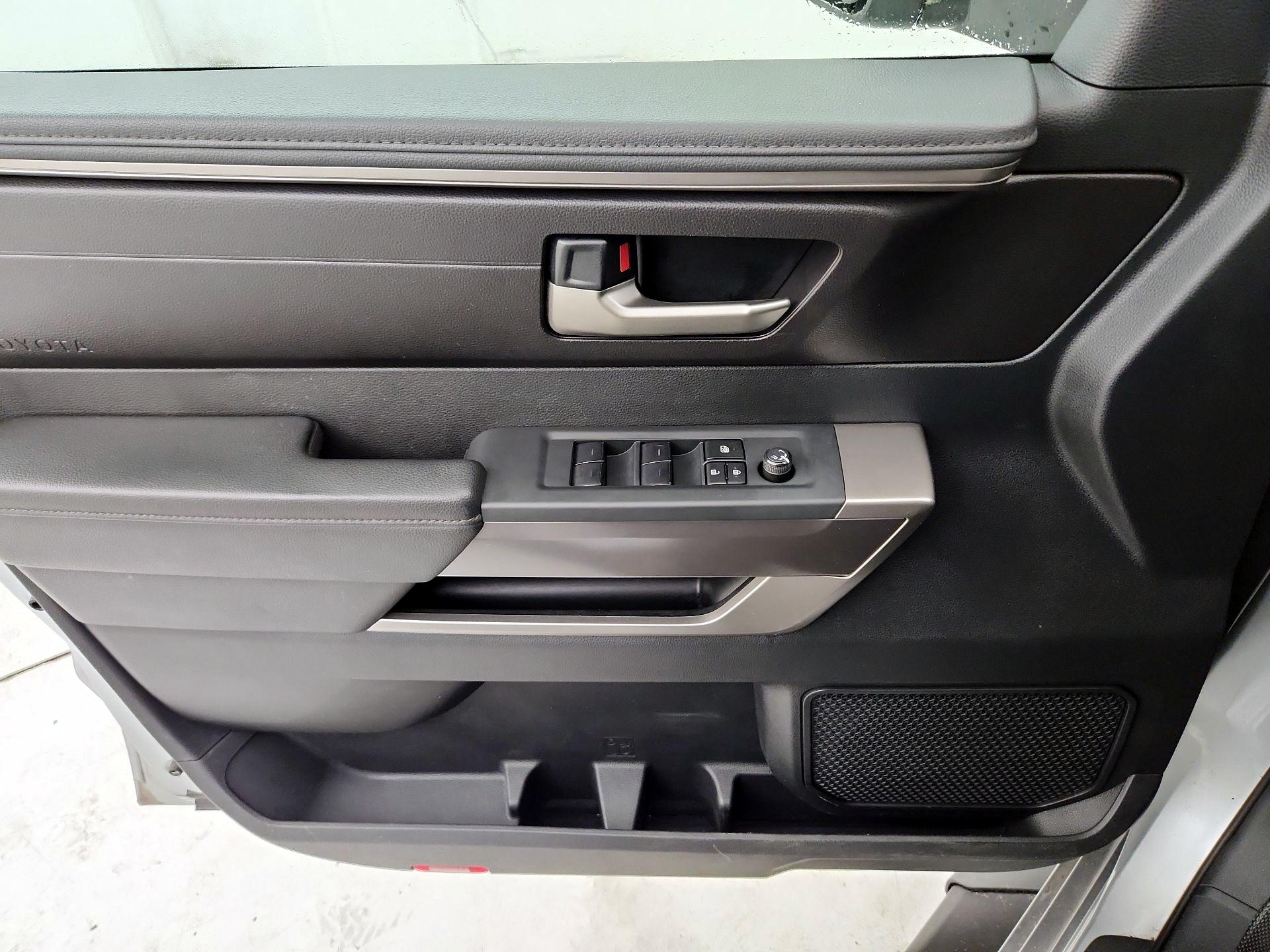 Thumbnail: 2022 Toyota Tundra - 12