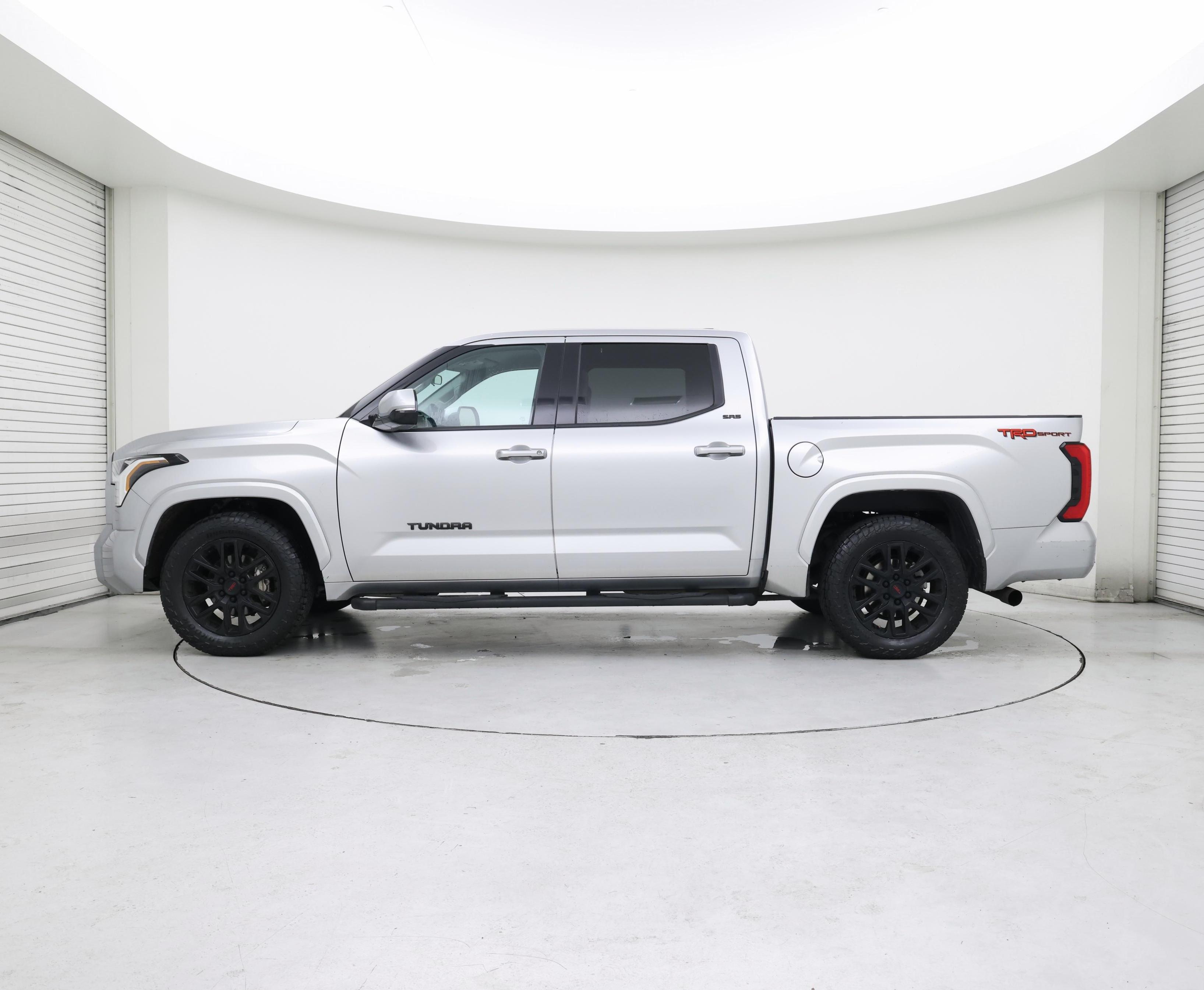 Thumbnail: 2022 Toyota Tundra - 3