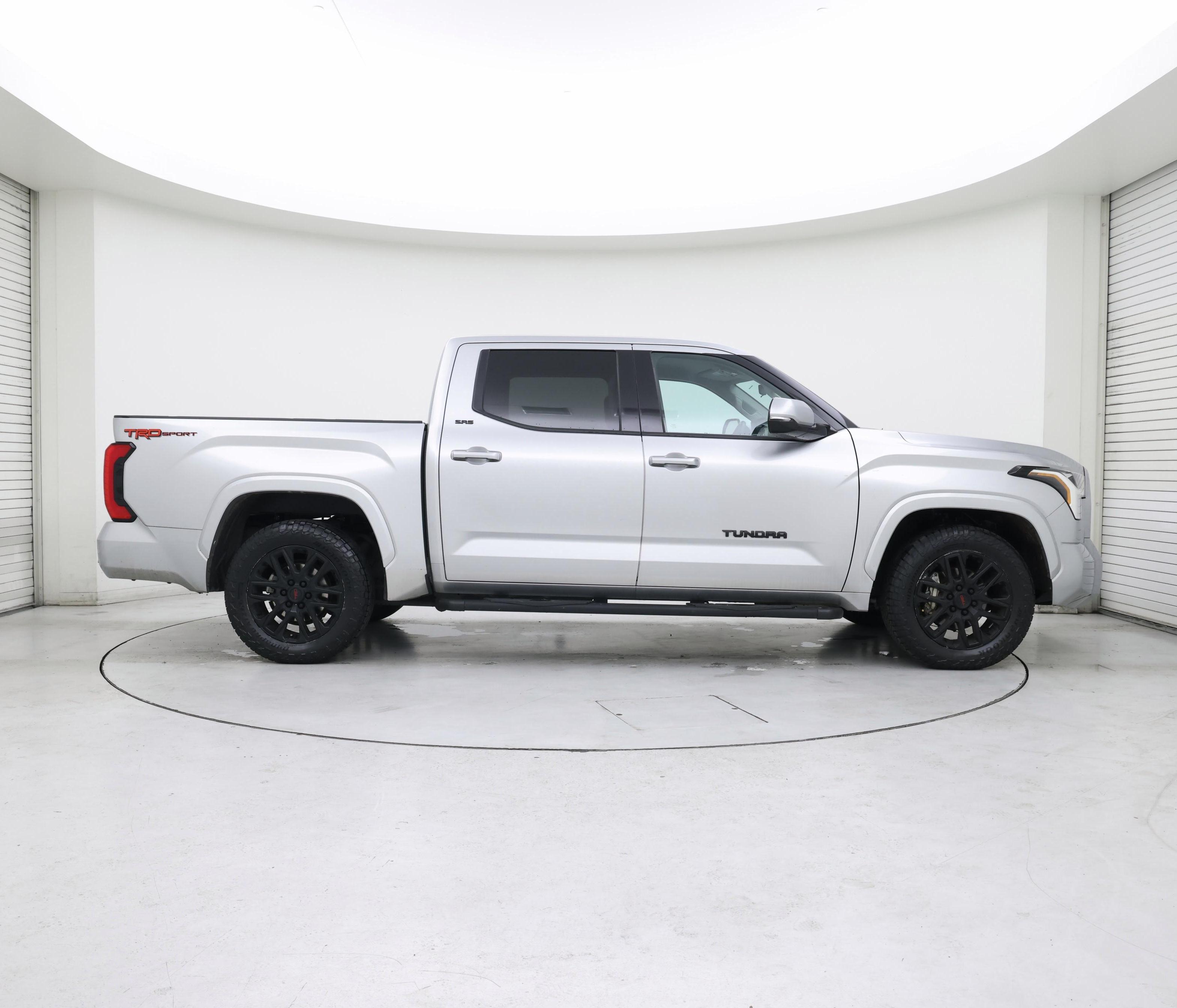 Thumbnail: 2022 Toyota Tundra - 7