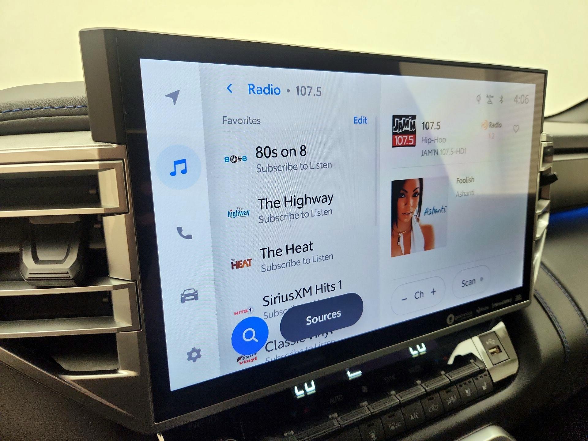 Thumbnail: 2022 Toyota Tundra - 15