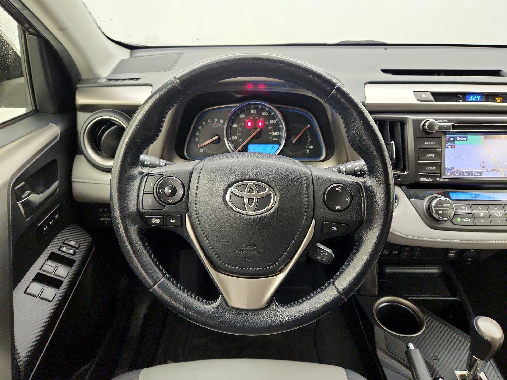 Thumbnail: 2015 Toyota RAV4 - 10