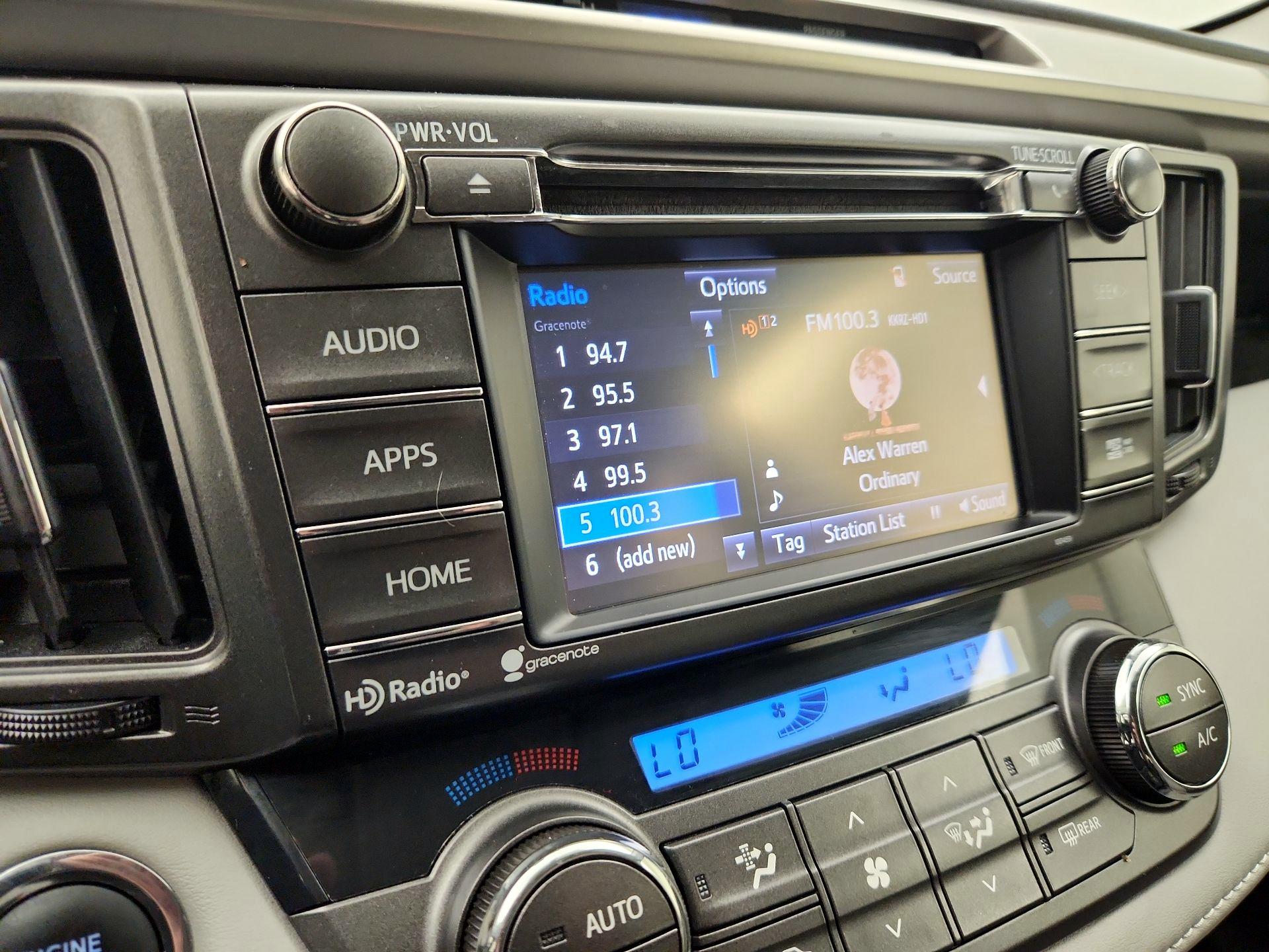 Thumbnail: 2015 Toyota RAV4 - 16