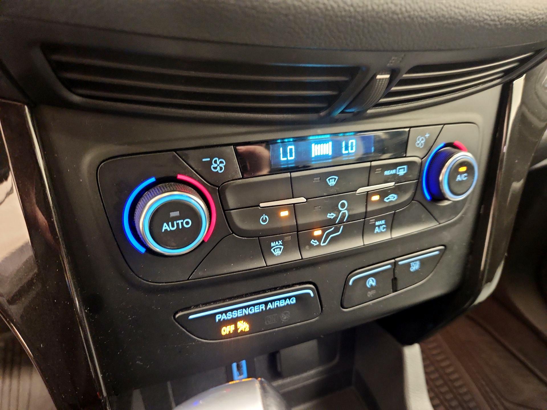 Thumbnail: 2017 Ford Escape - 16