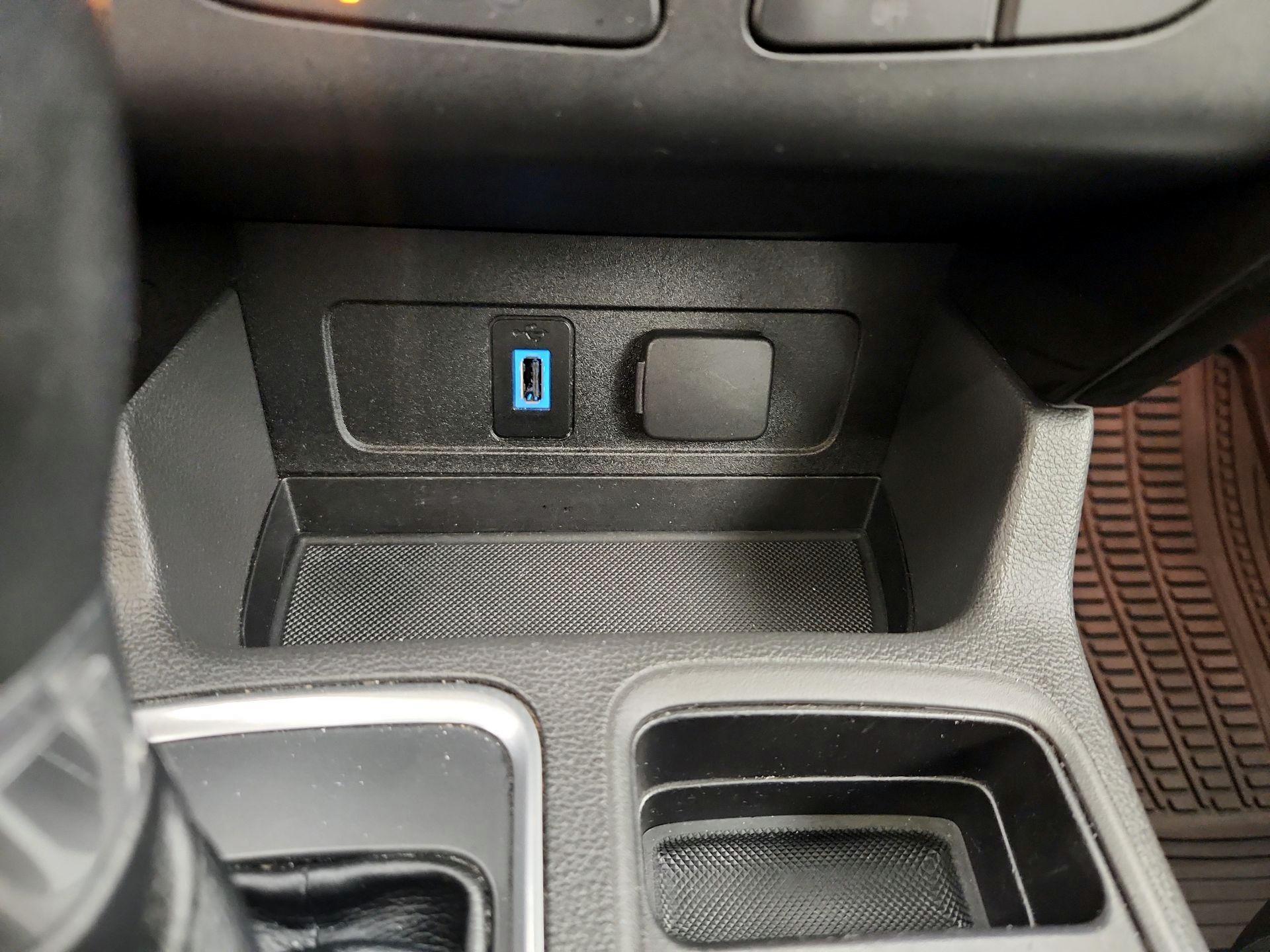 Thumbnail: 2017 Ford Escape - 18