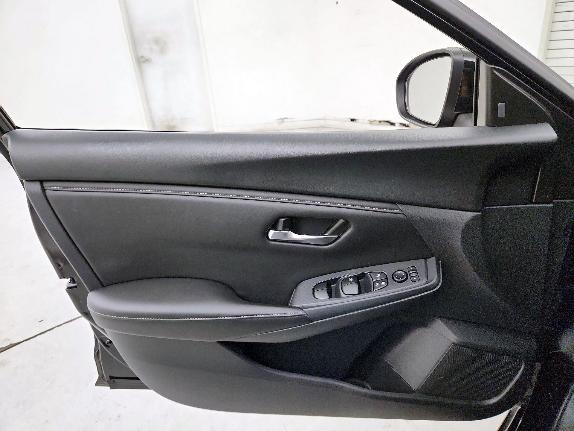 Thumbnail: 2023 Nissan Sentra - 12