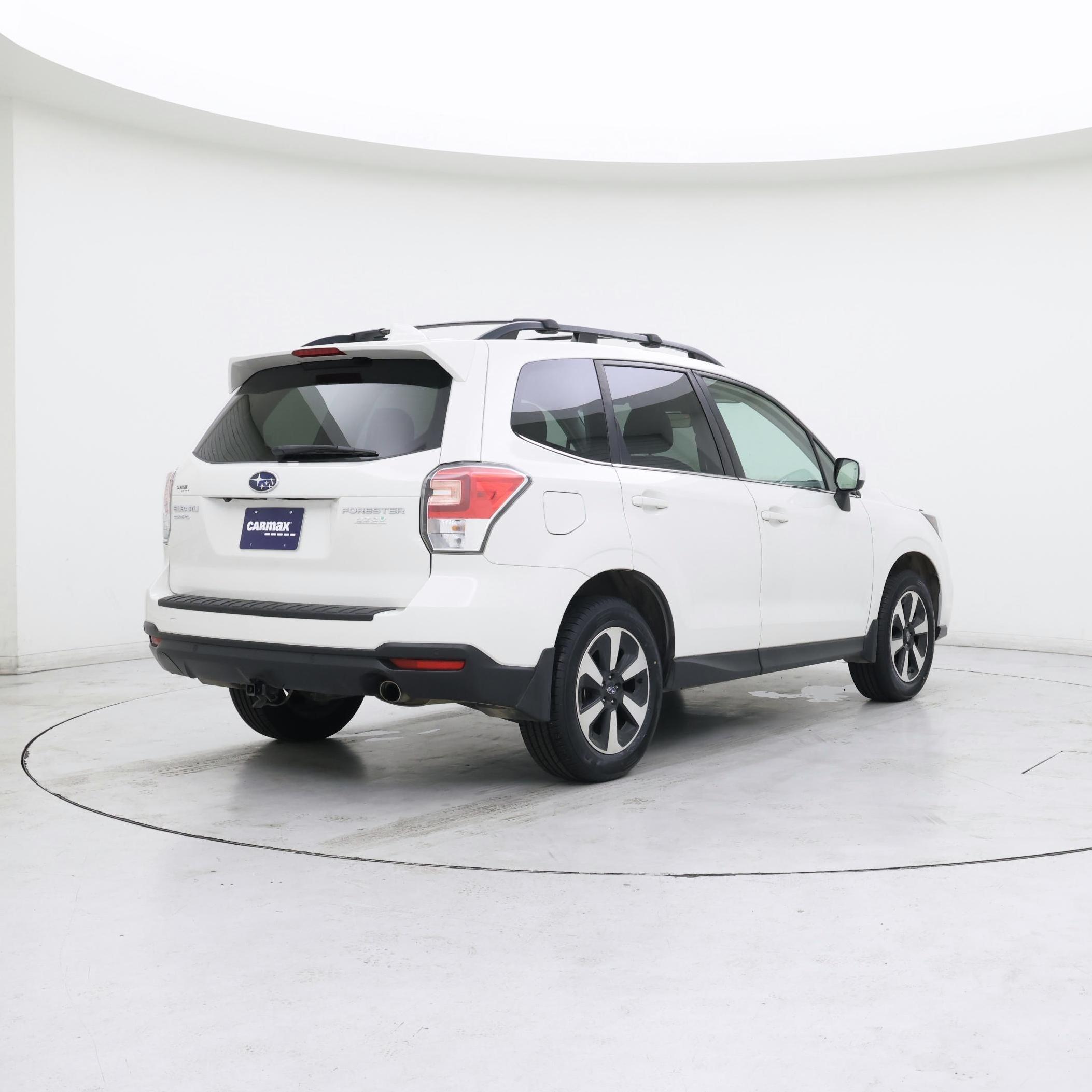 Thumbnail: 2017 Subaru Forester - 8