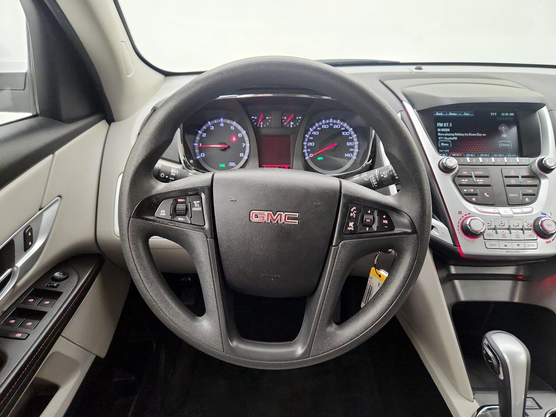 Thumbnail: 2015 GMC Terrain - 10