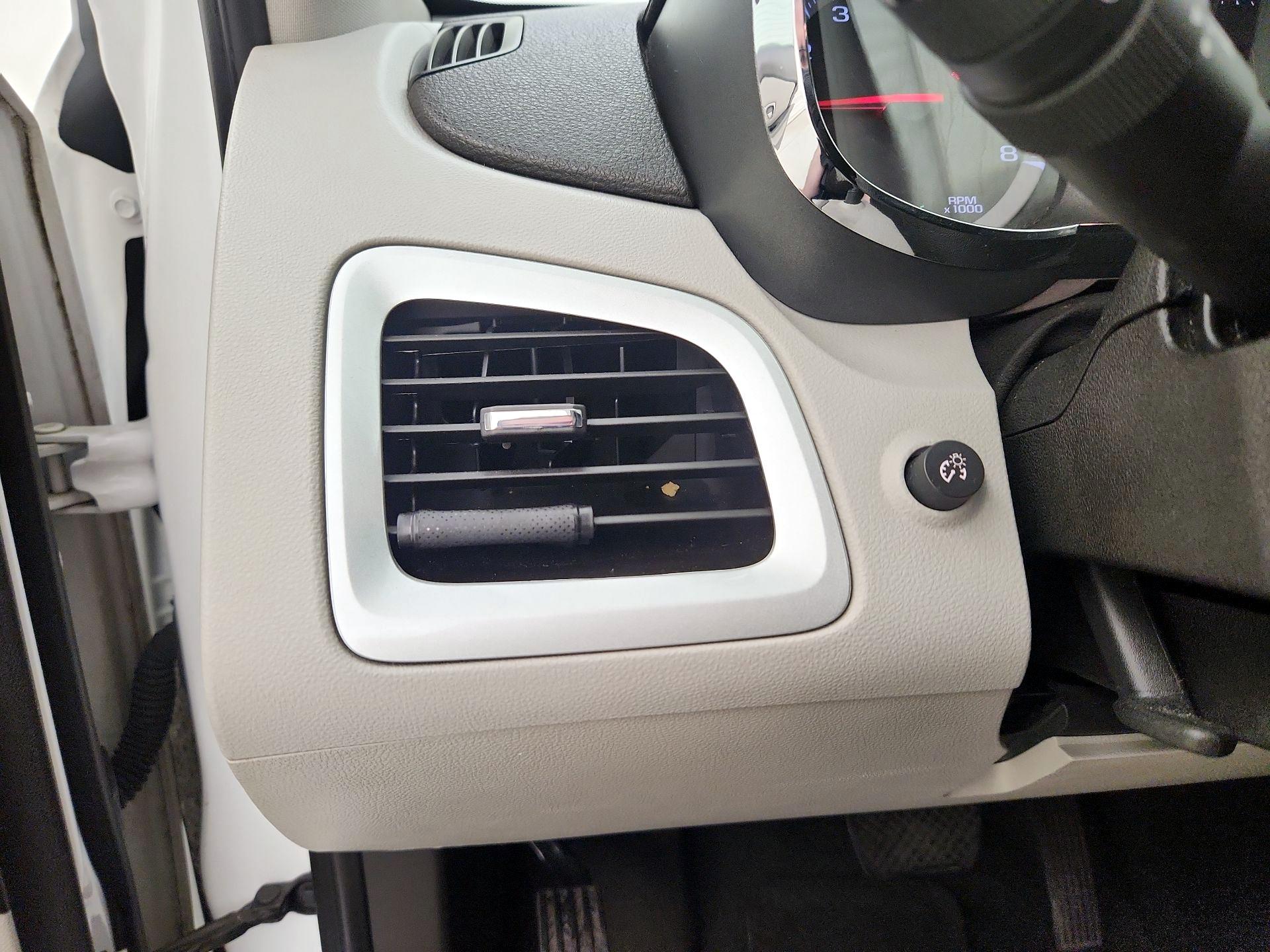 Thumbnail: 2015 GMC Terrain - 13