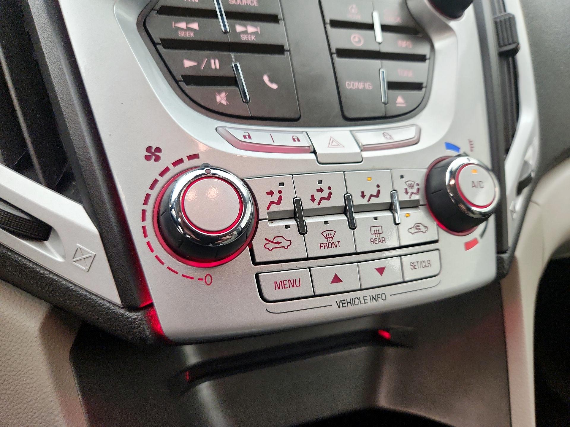 Thumbnail: 2015 GMC Terrain - 16