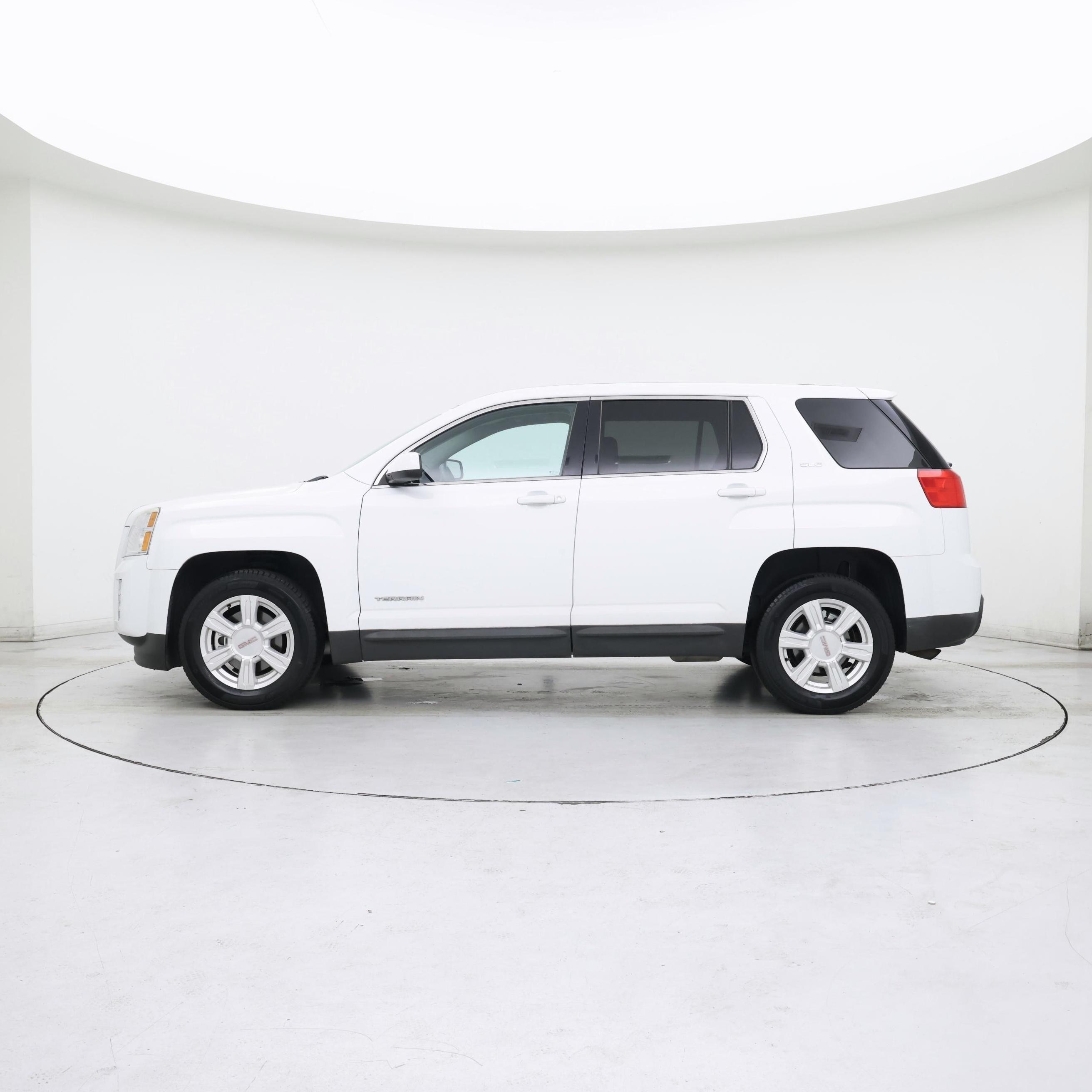 Thumbnail: 2015 GMC Terrain - 3
