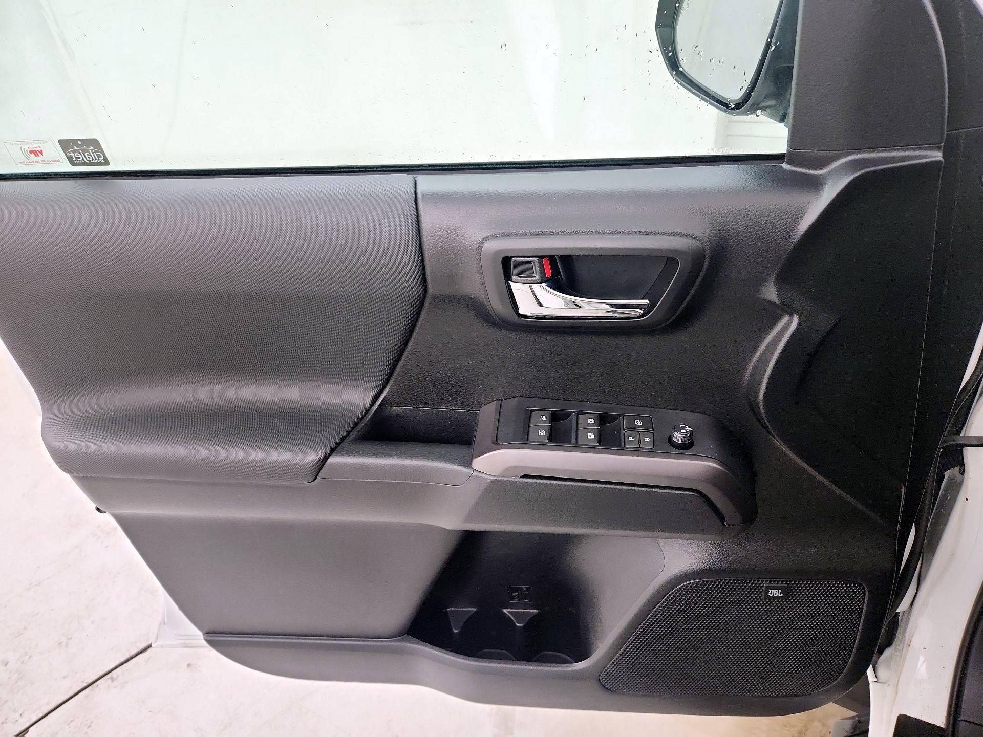 Thumbnail: 2021 Toyota Tacoma - 12