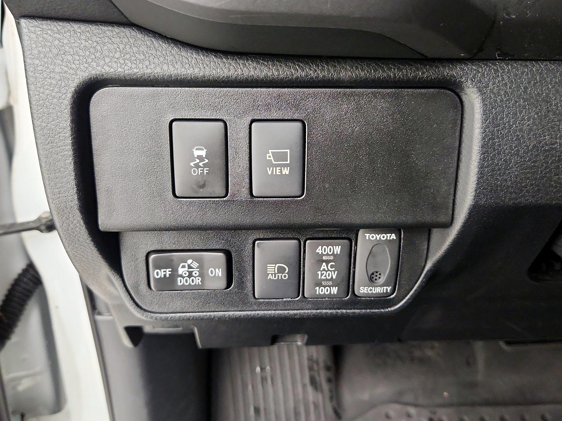 Thumbnail: 2021 Toyota Tacoma - 13