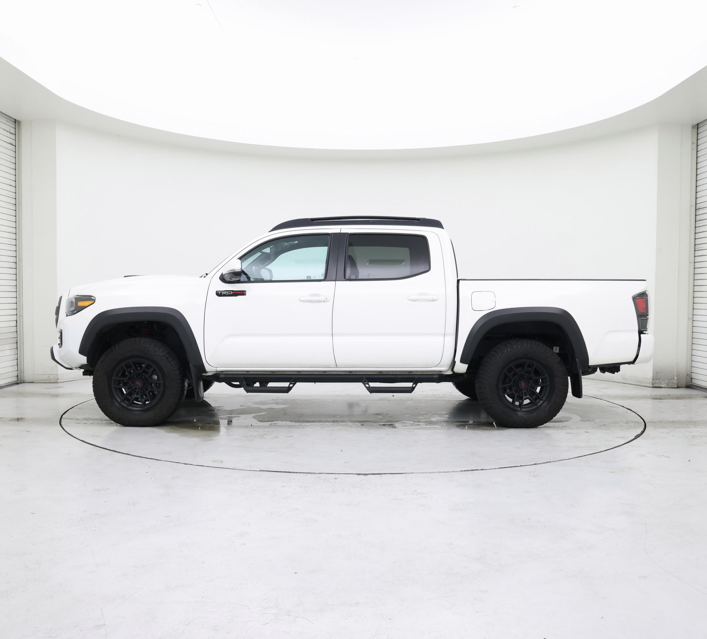 Thumbnail: 2021 Toyota Tacoma - 3