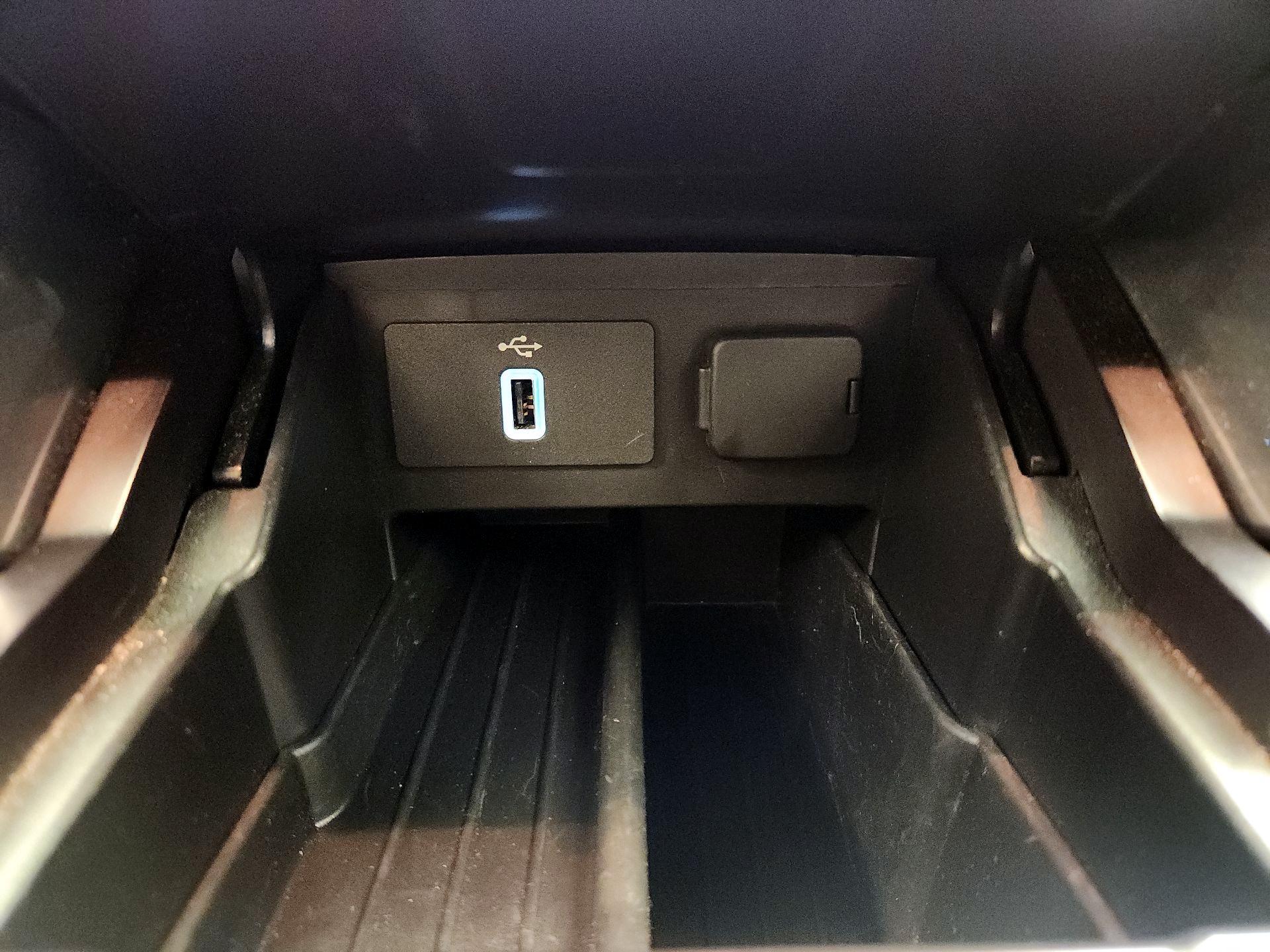 Thumbnail: 2017 Ford Explorer - 19