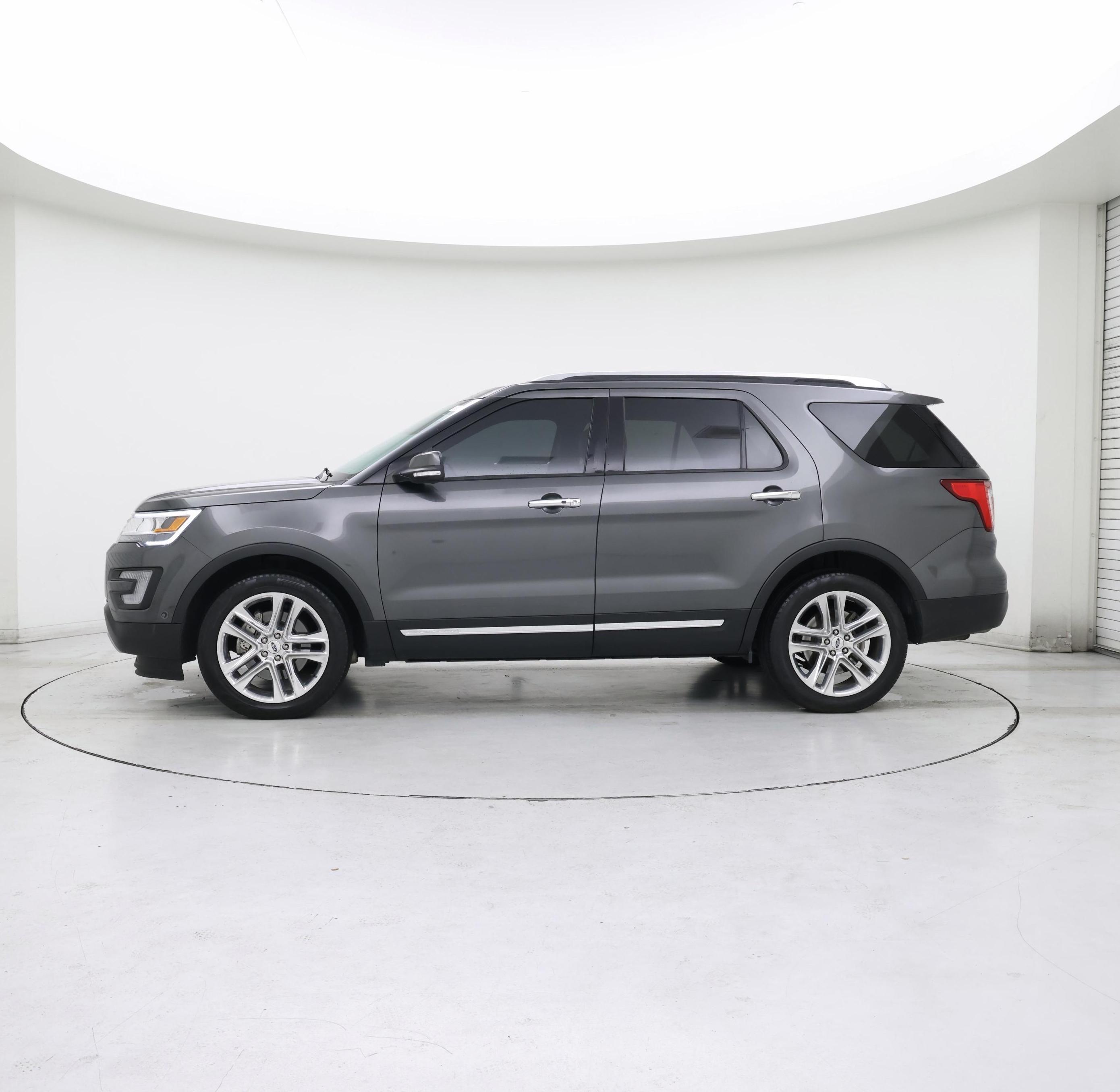 Thumbnail: 2017 Ford Explorer - 3