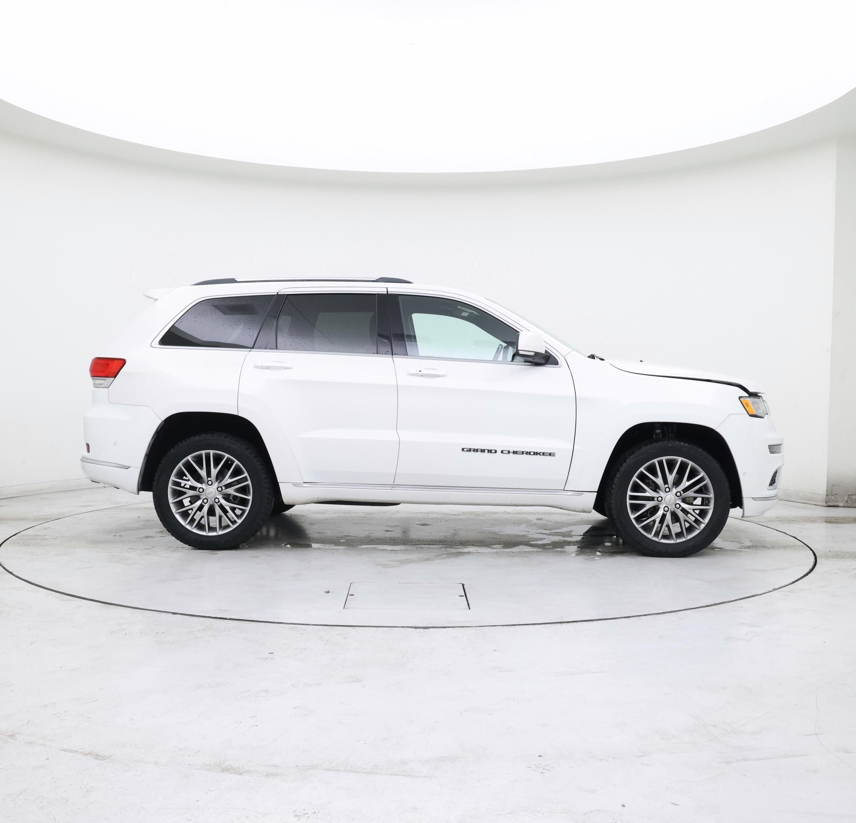 Thumbnail: 2018 Jeep Grand Cherokee - 7